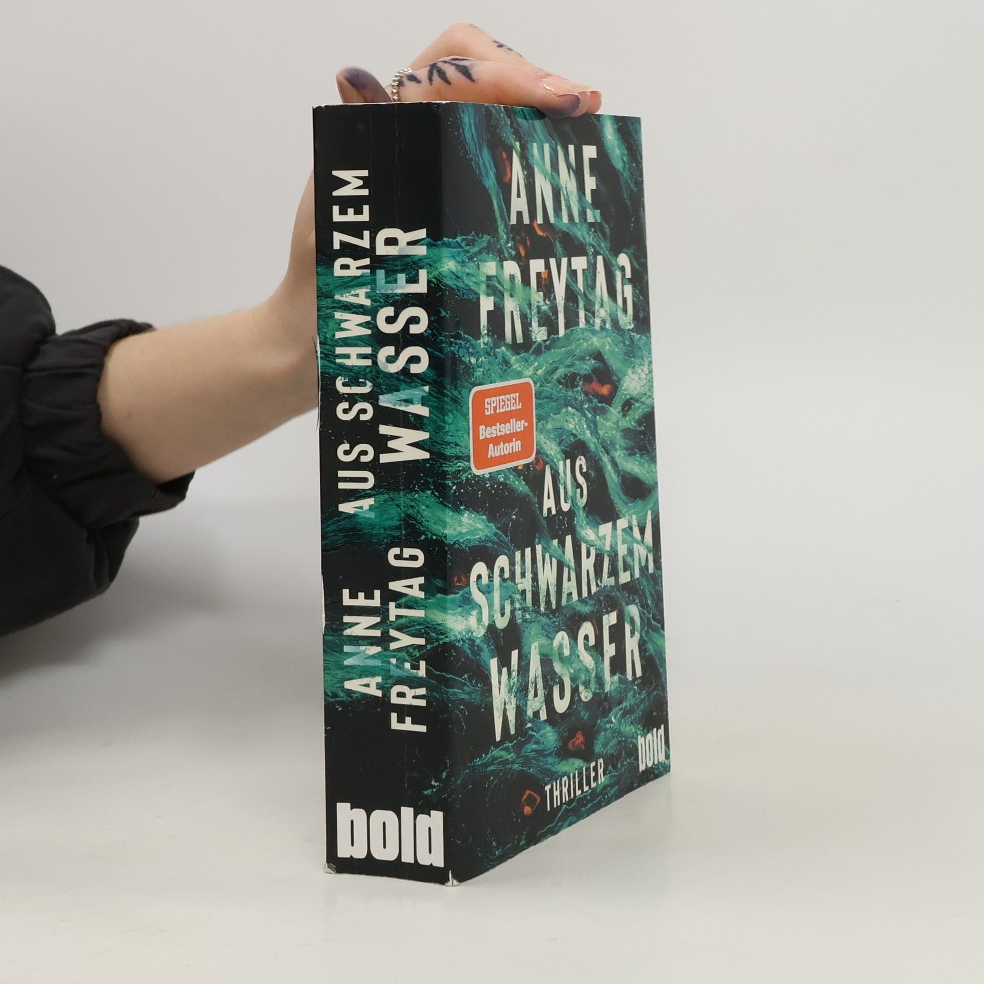 Anne Freytag Aus schwarzem Wasser