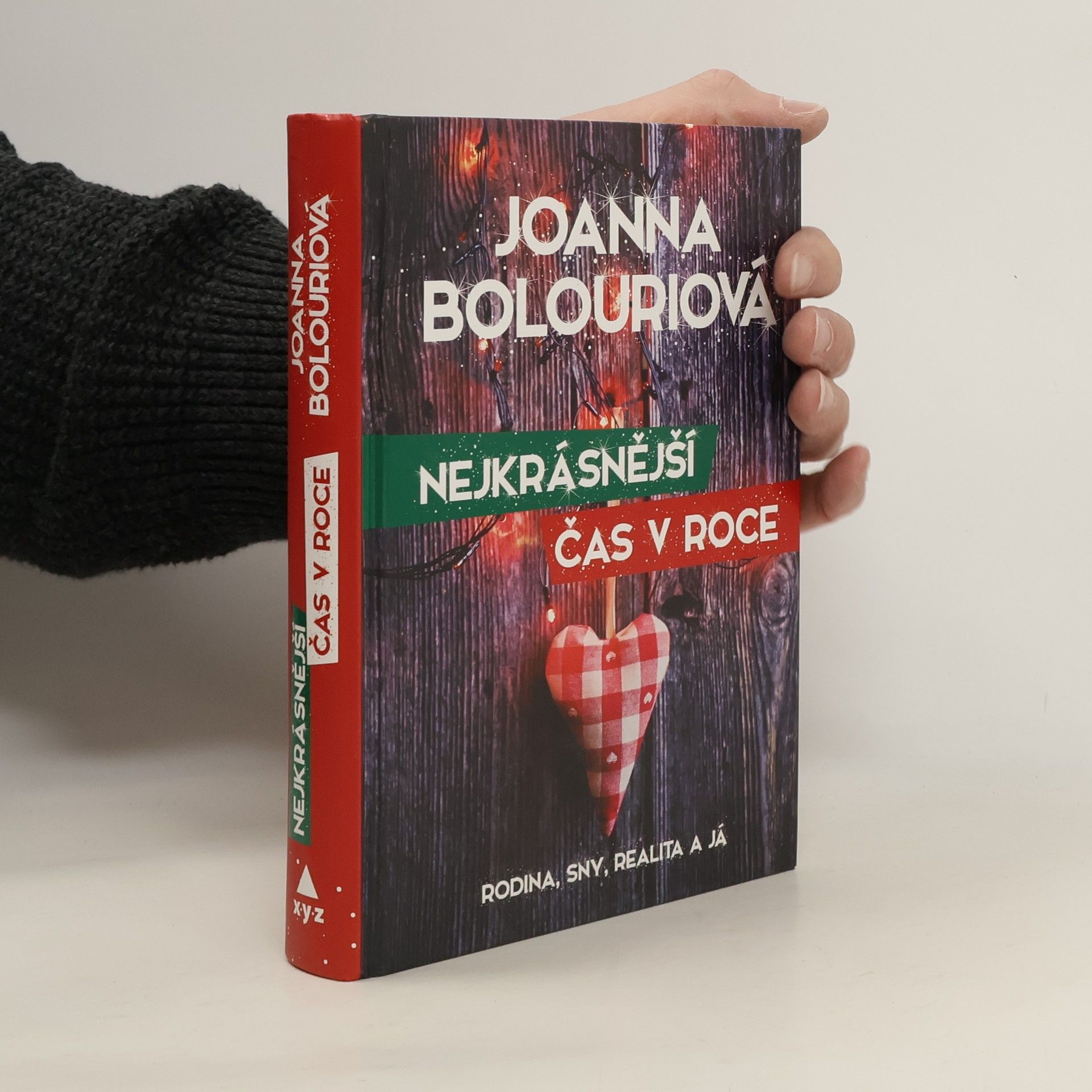 Joanna Bolouri Nejkrásnější čas v roce