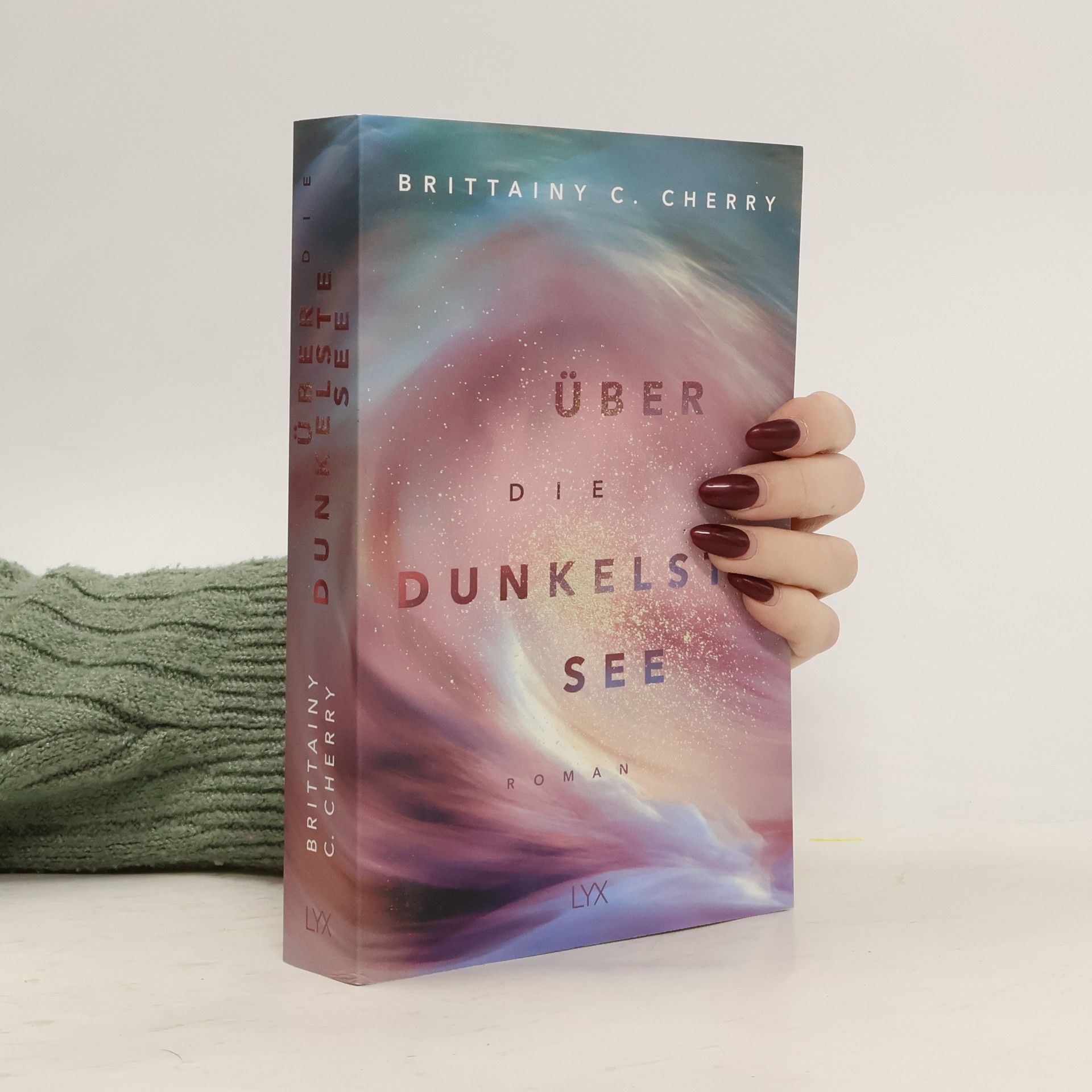 Brittainy C. Cherry Über die dunkelste See