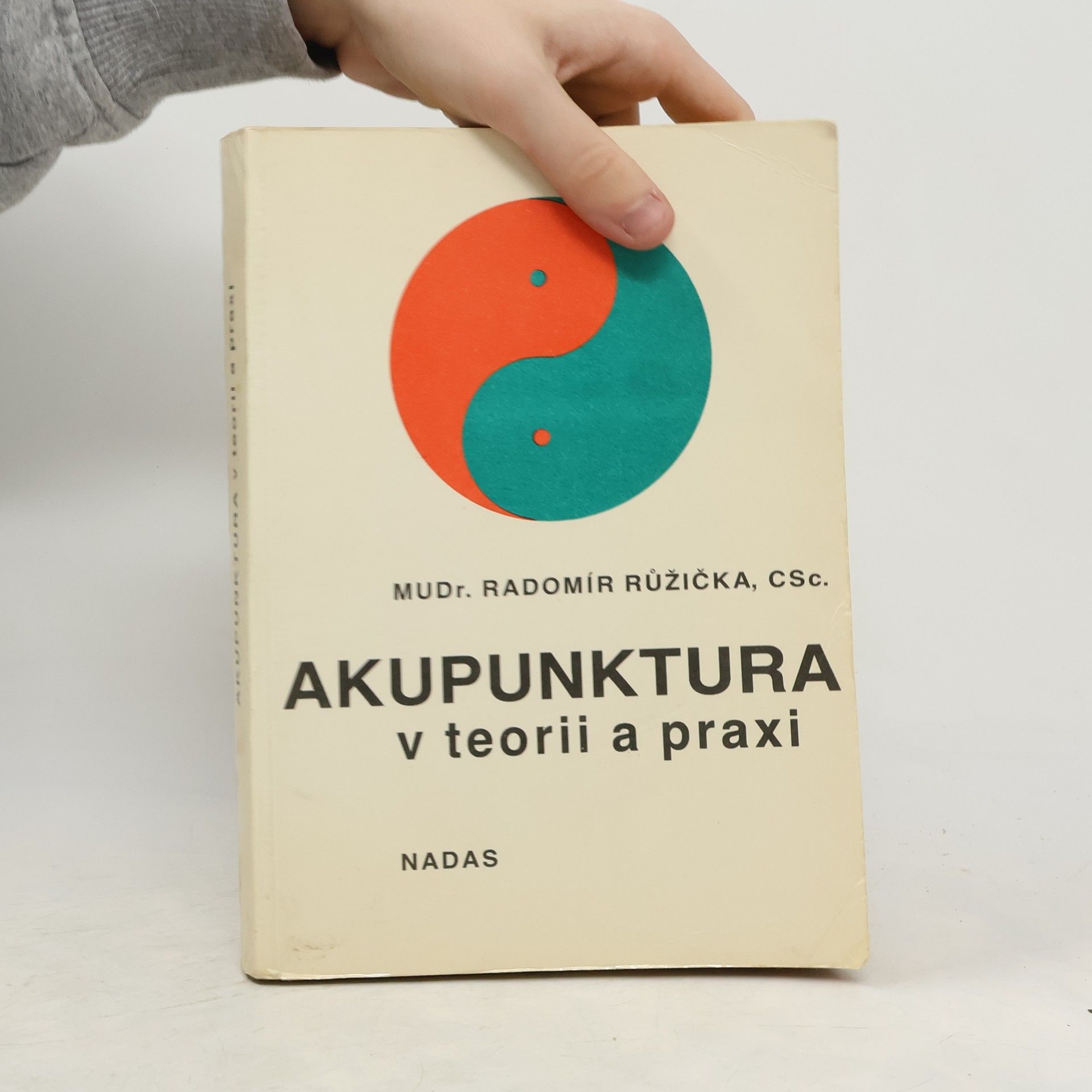 Akupunktura v teorii a praxi