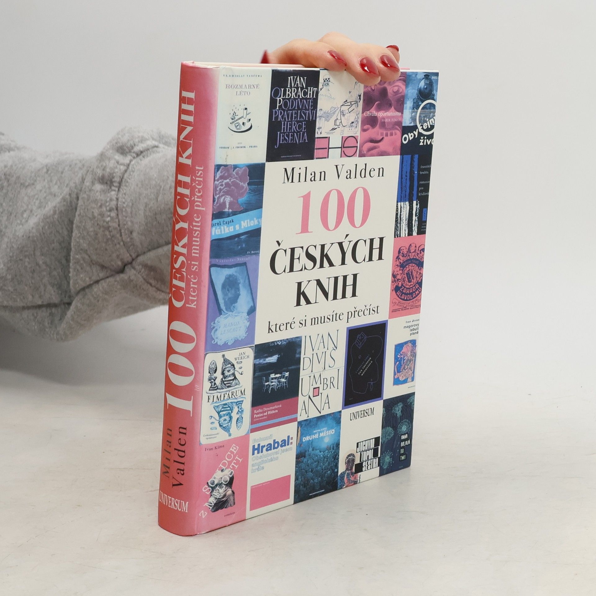 100 českých knih, které si musíte přečíst