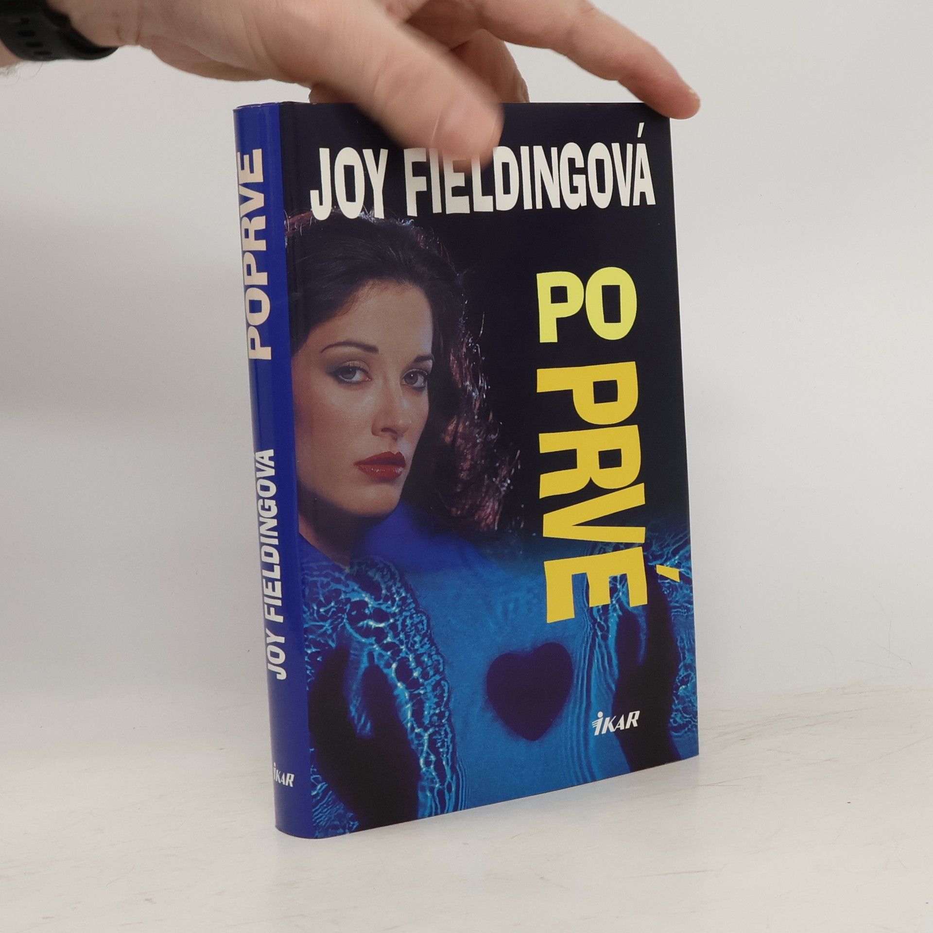 Joy Fielding Poprvé