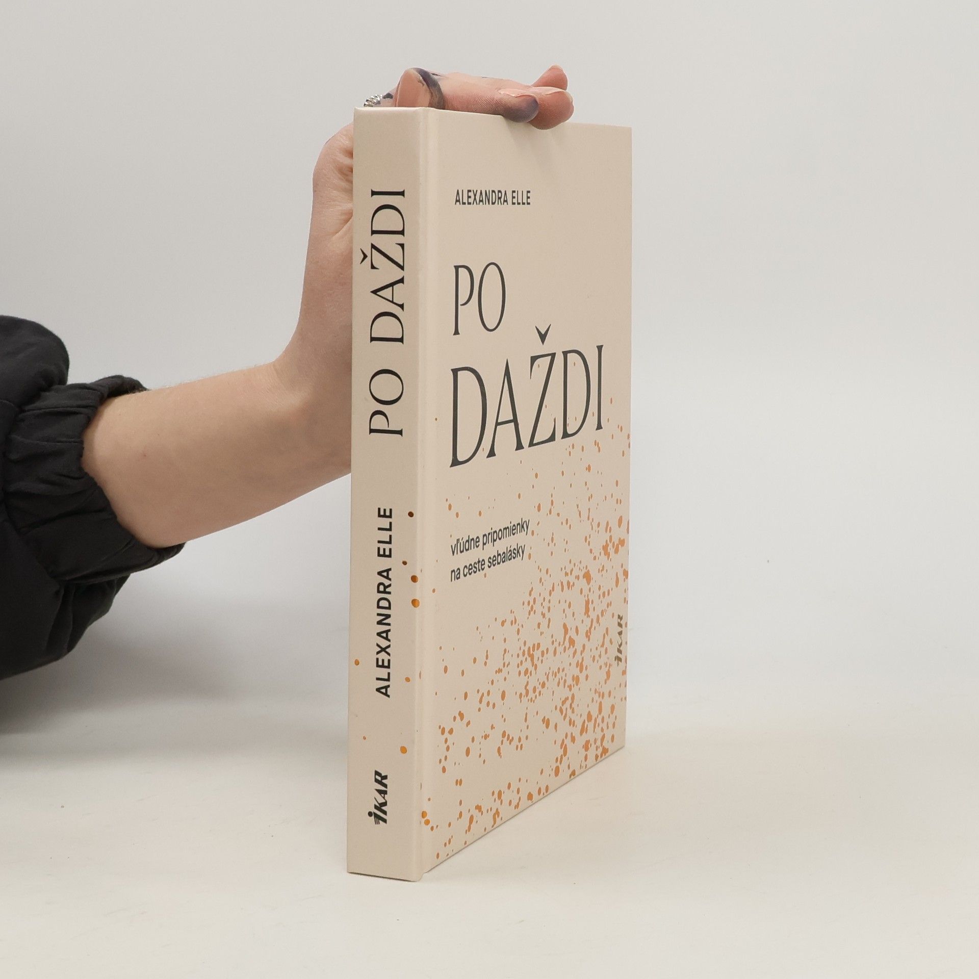 Alexandra Elle Po daždi