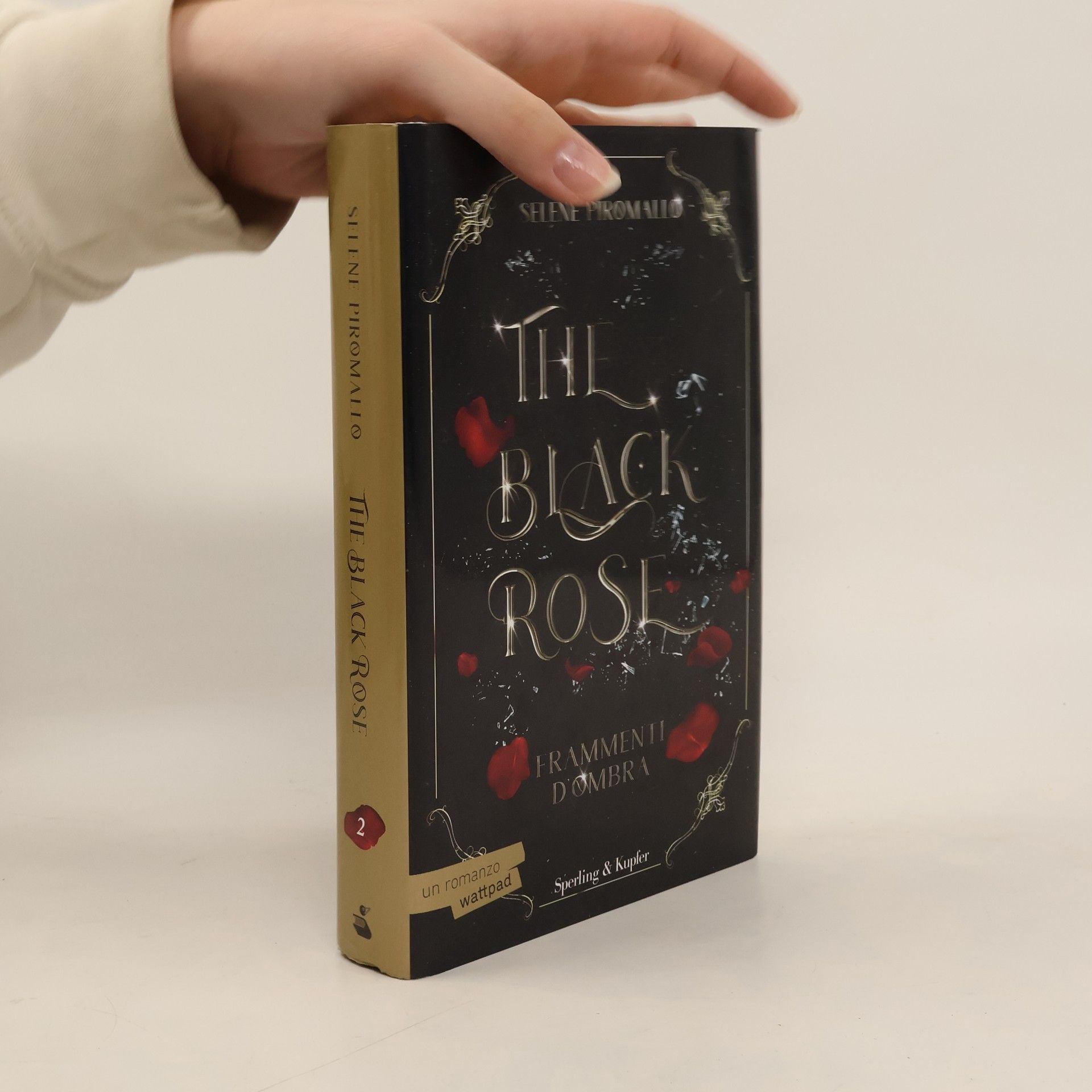 Selene Piromallo Frammenti d'ombra. The Black Rose
