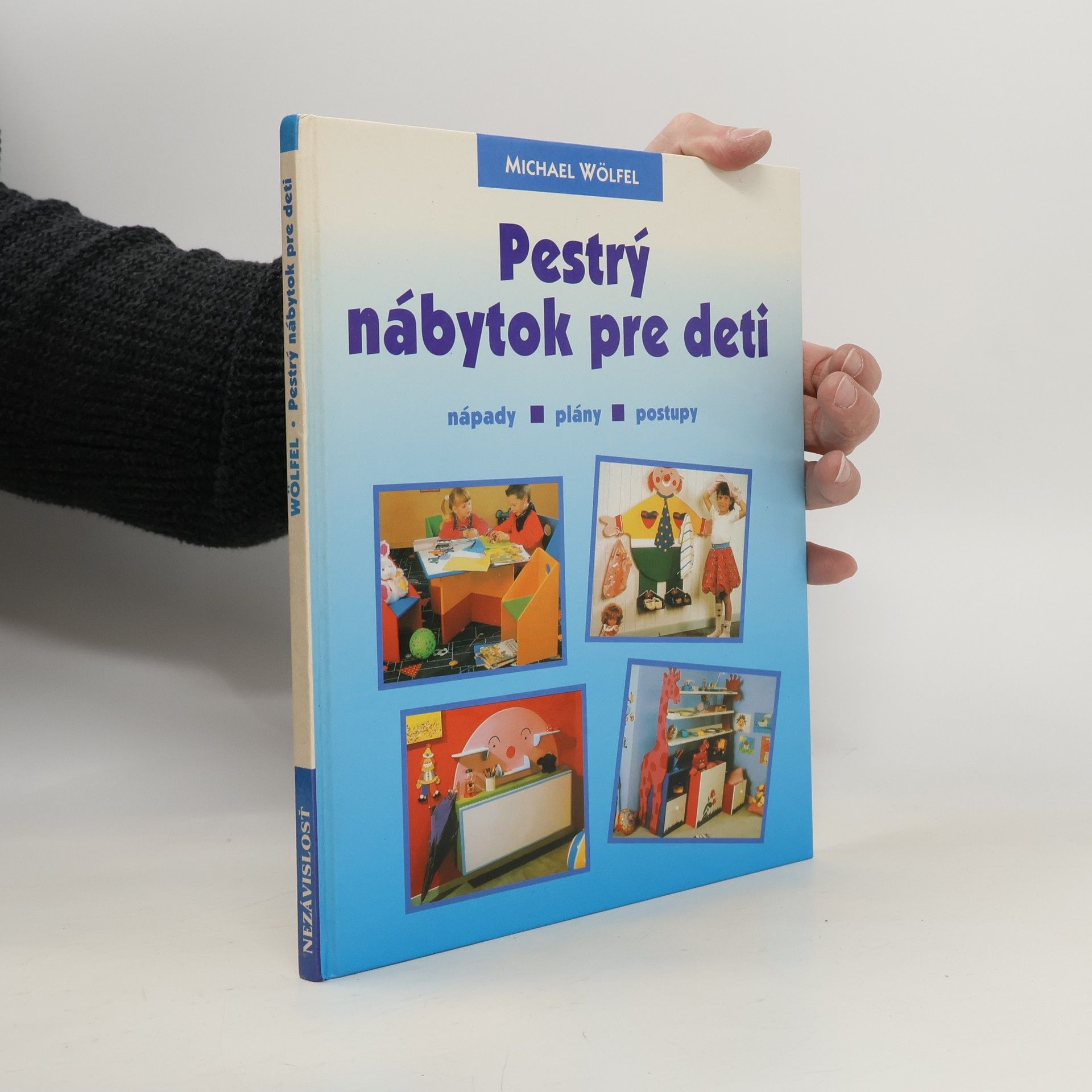 Pestrý nábytok pre deti