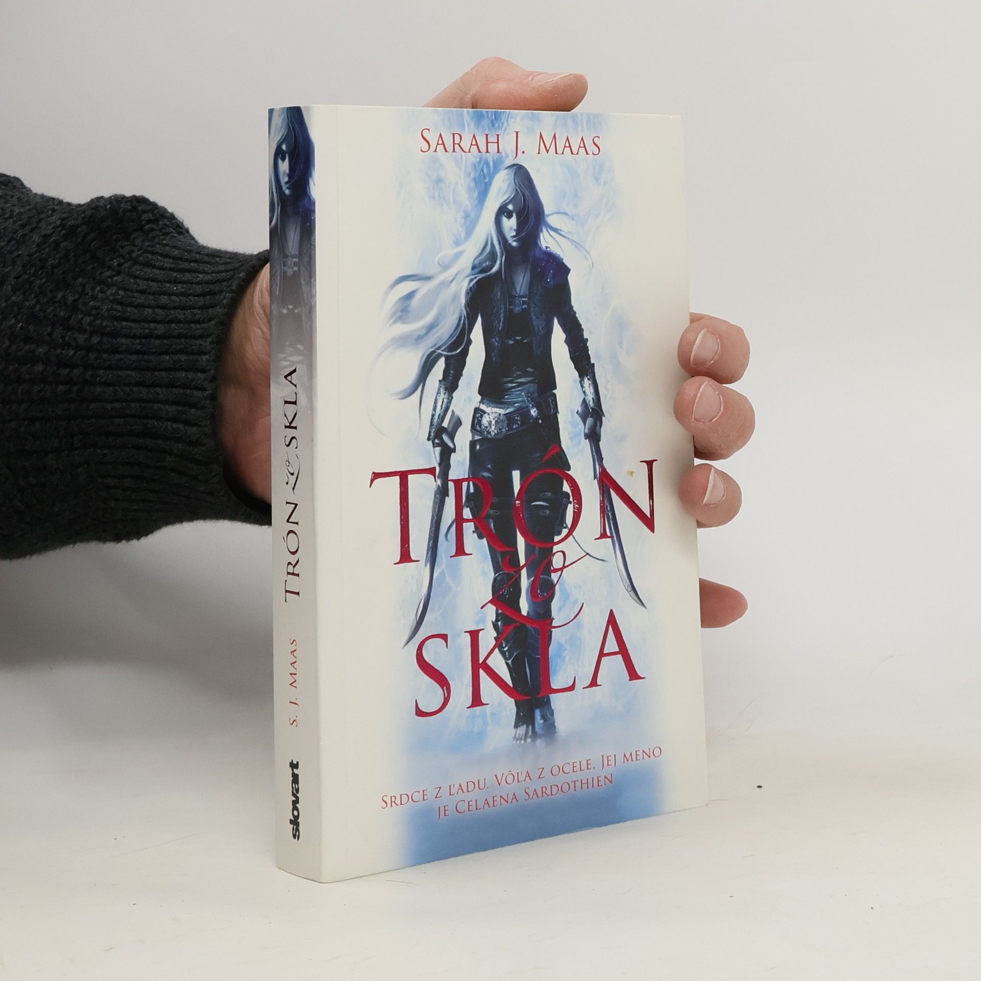 Sarah J. Maas Trón zo skla