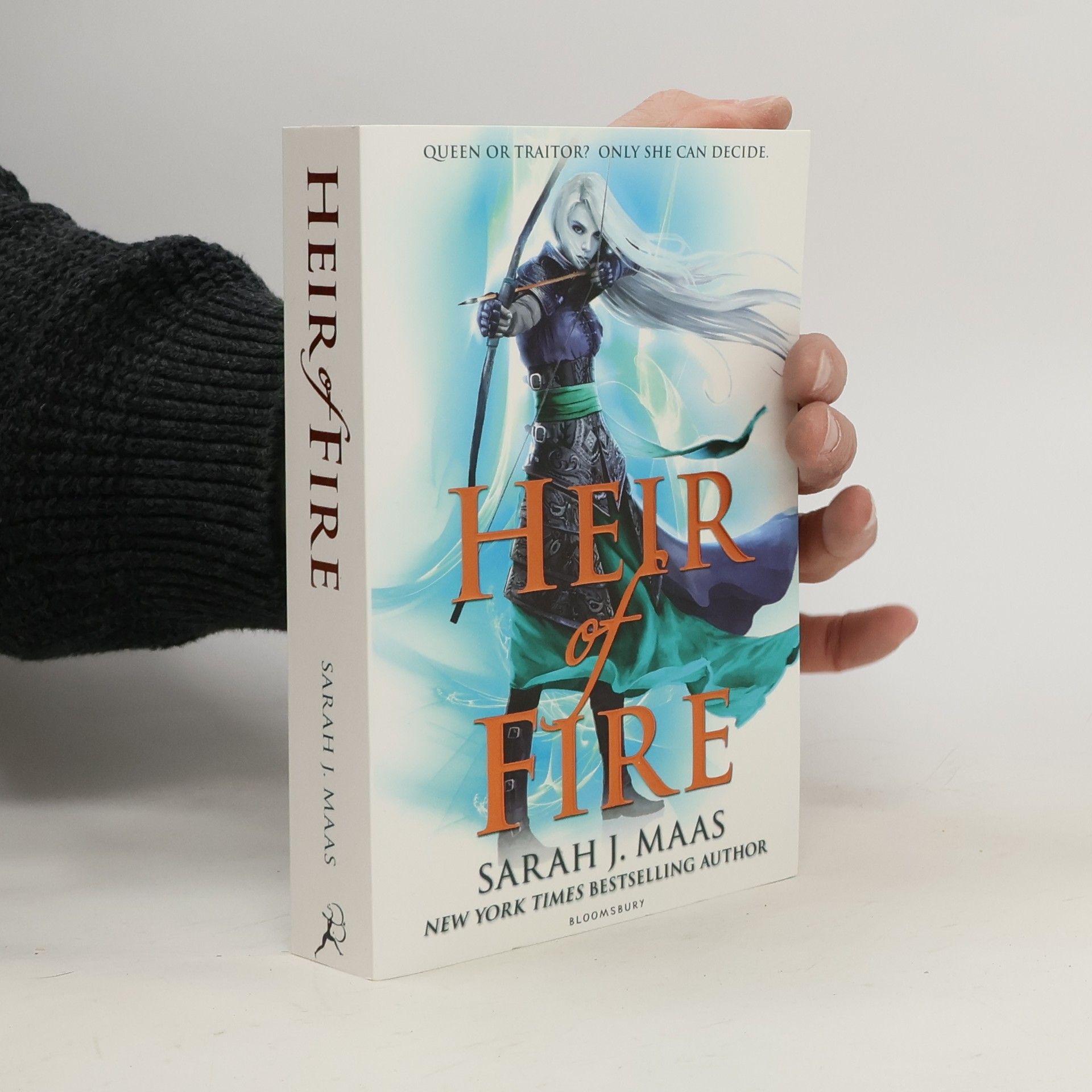 Sarah J. Maas Heir of fire
