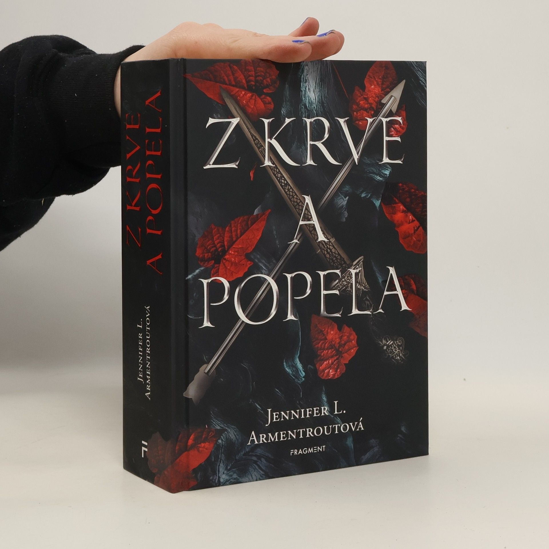 Jennifer L. Armentrout Z krve a popela