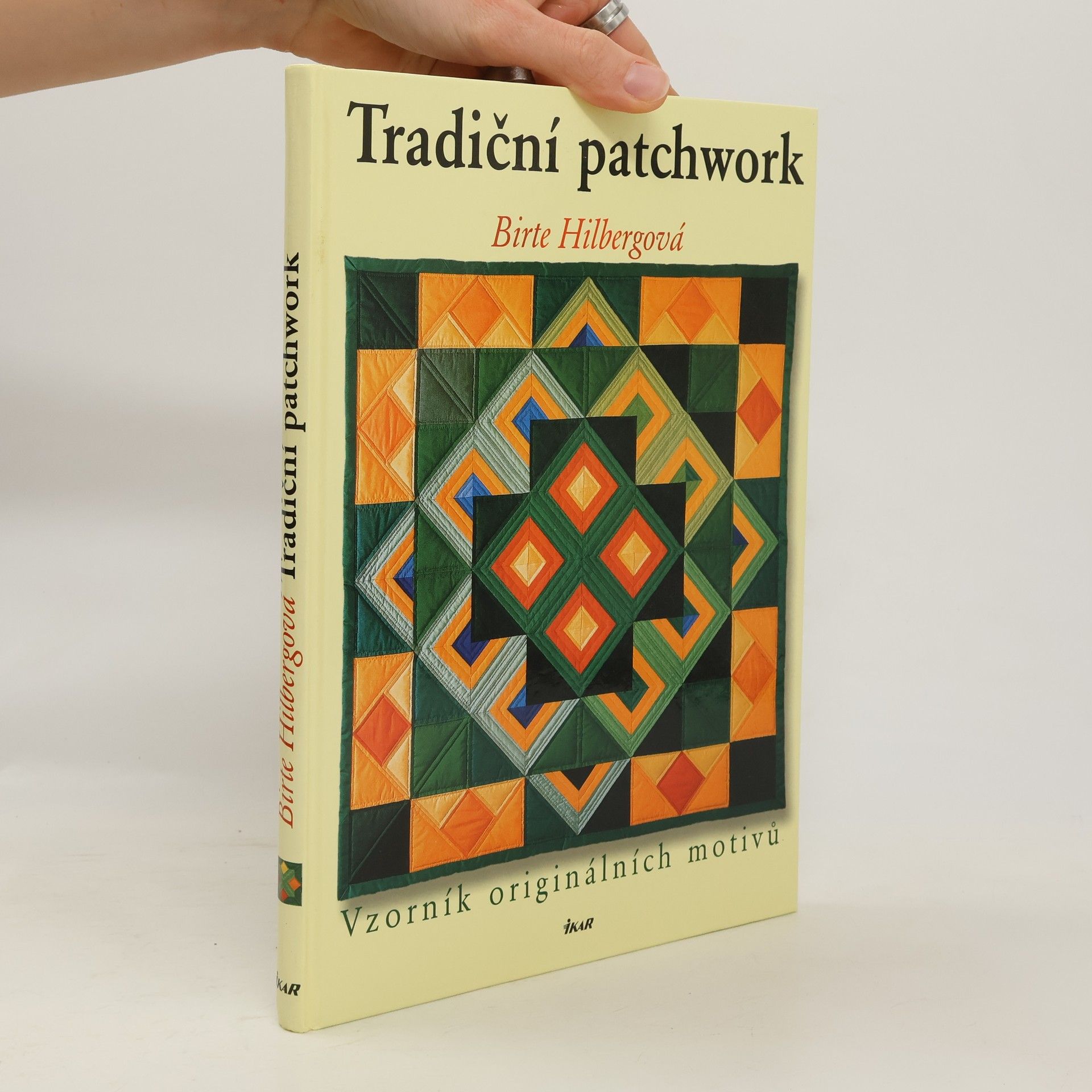 Birte Hilberg Tradiční patchwork. Vzorník originálních motivů.