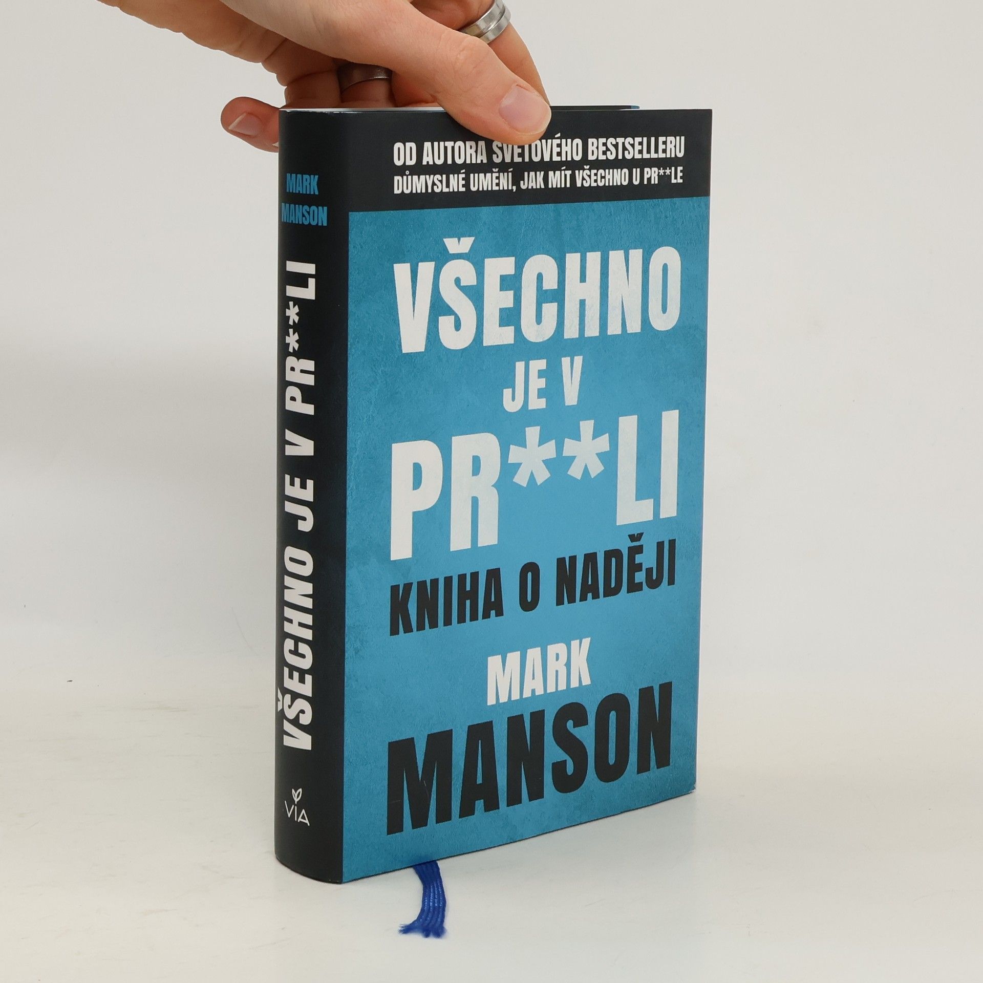 Všechno je v pr**li