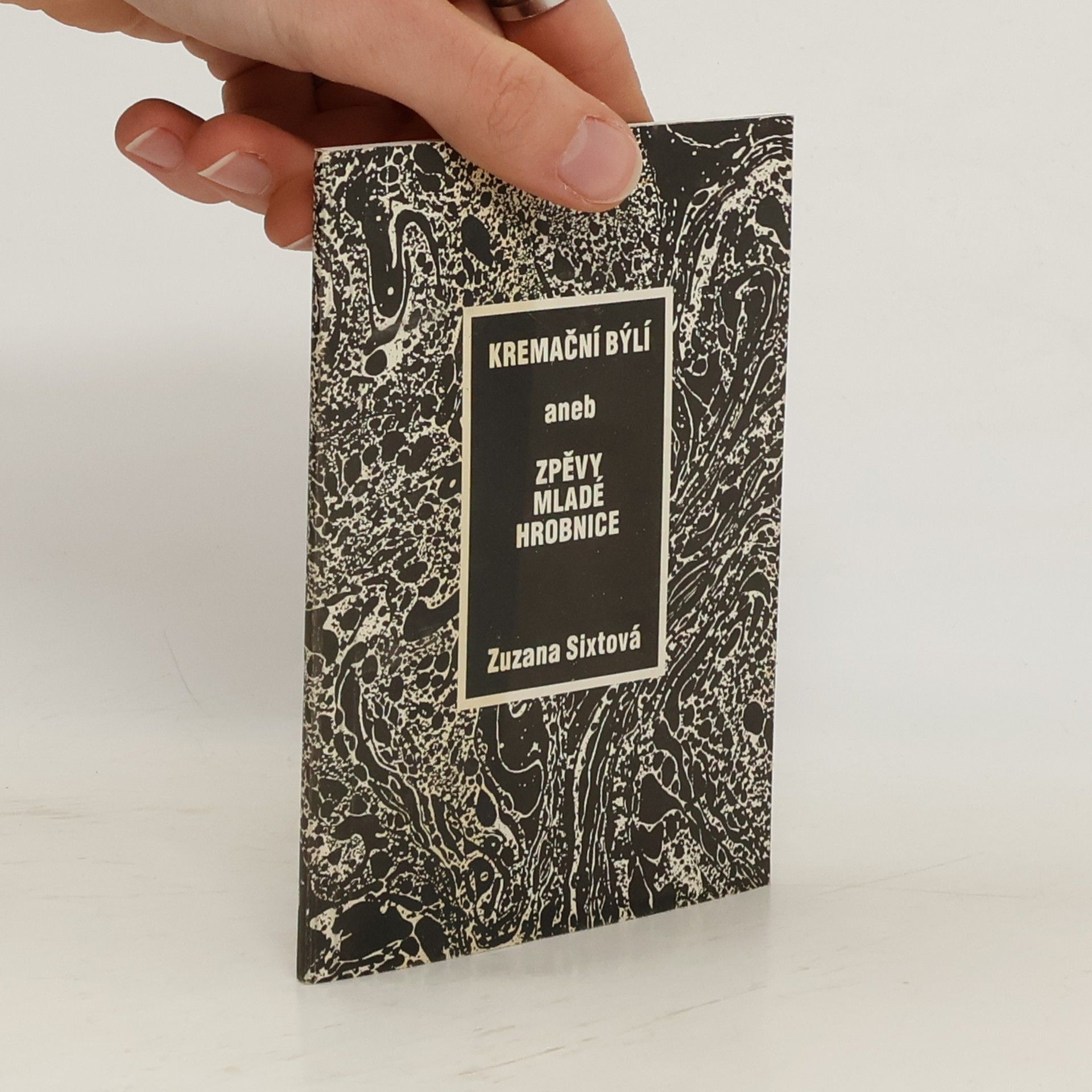 Kremační býlí, aneb, Zpěvy mladé hrobnice (pravděpodobně věnování autorky)