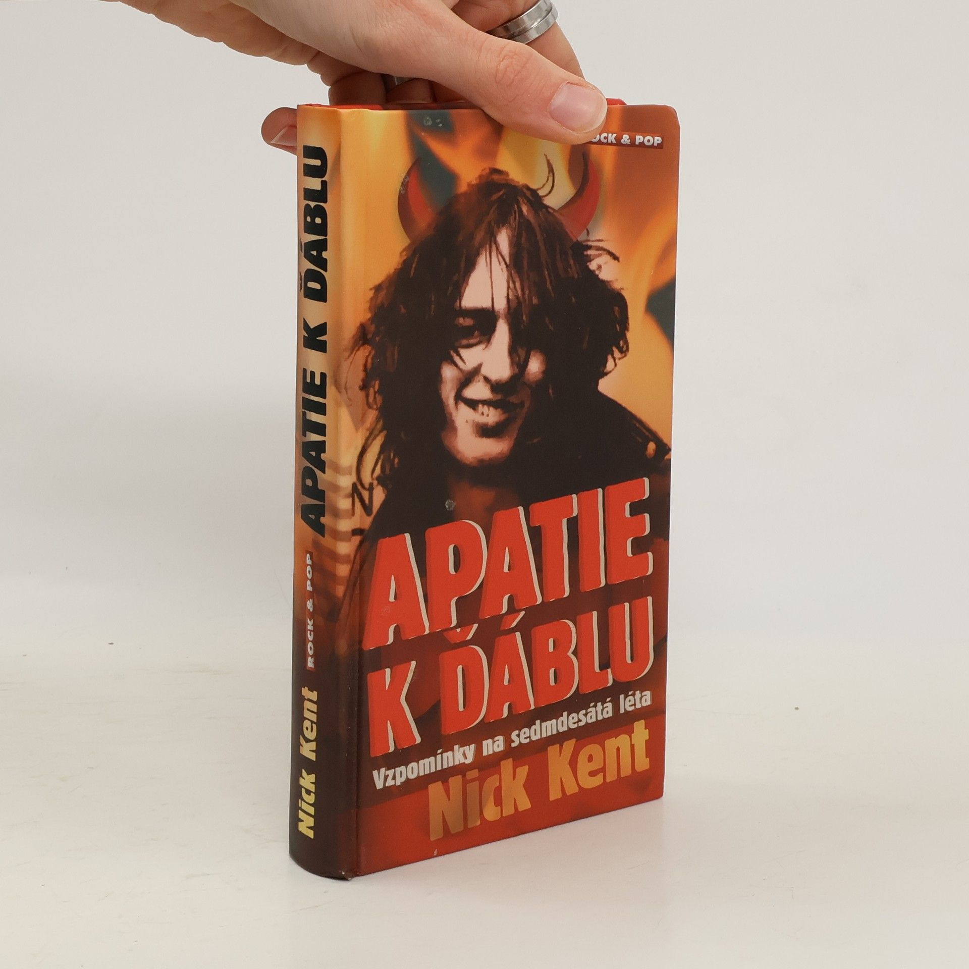 Apatie k ďáblu: Vzpomínky na sedmdesátá léta