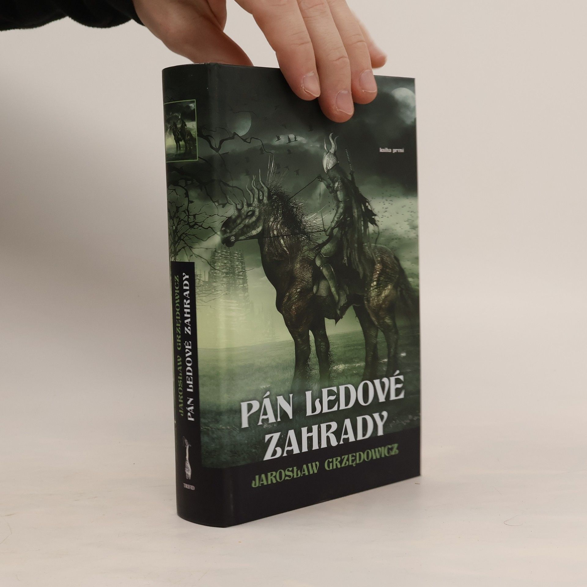 Jarosław Grzędowicz Pán ledové zahrady