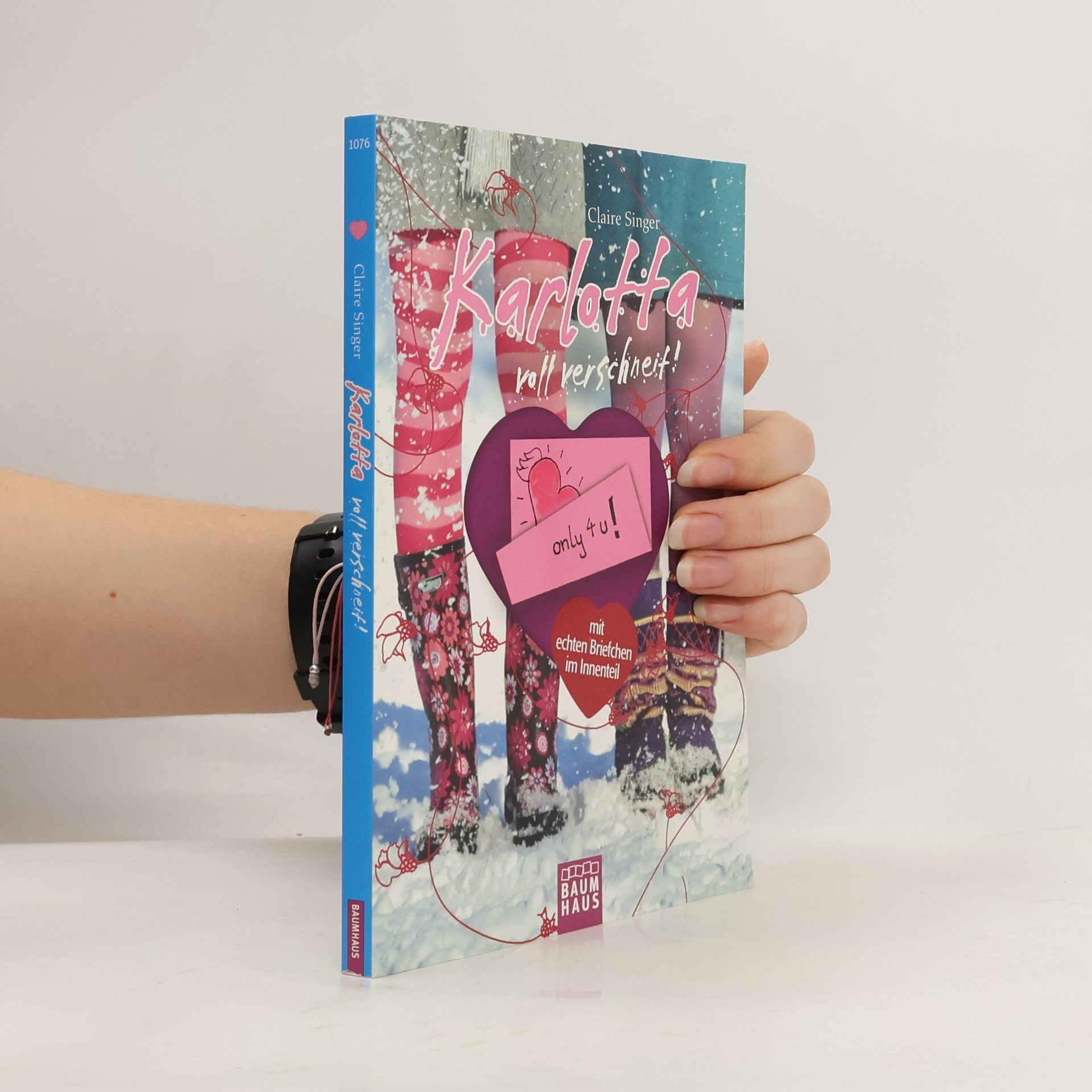 Claire Singer Karlotta voll verschneit!