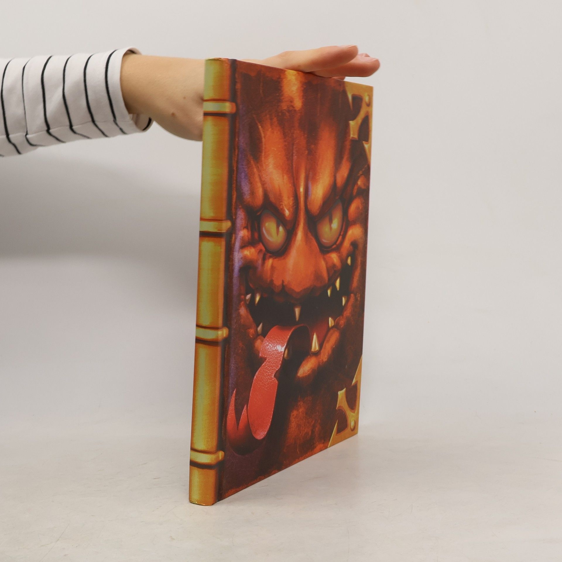 John Derevlany Kniha příšer