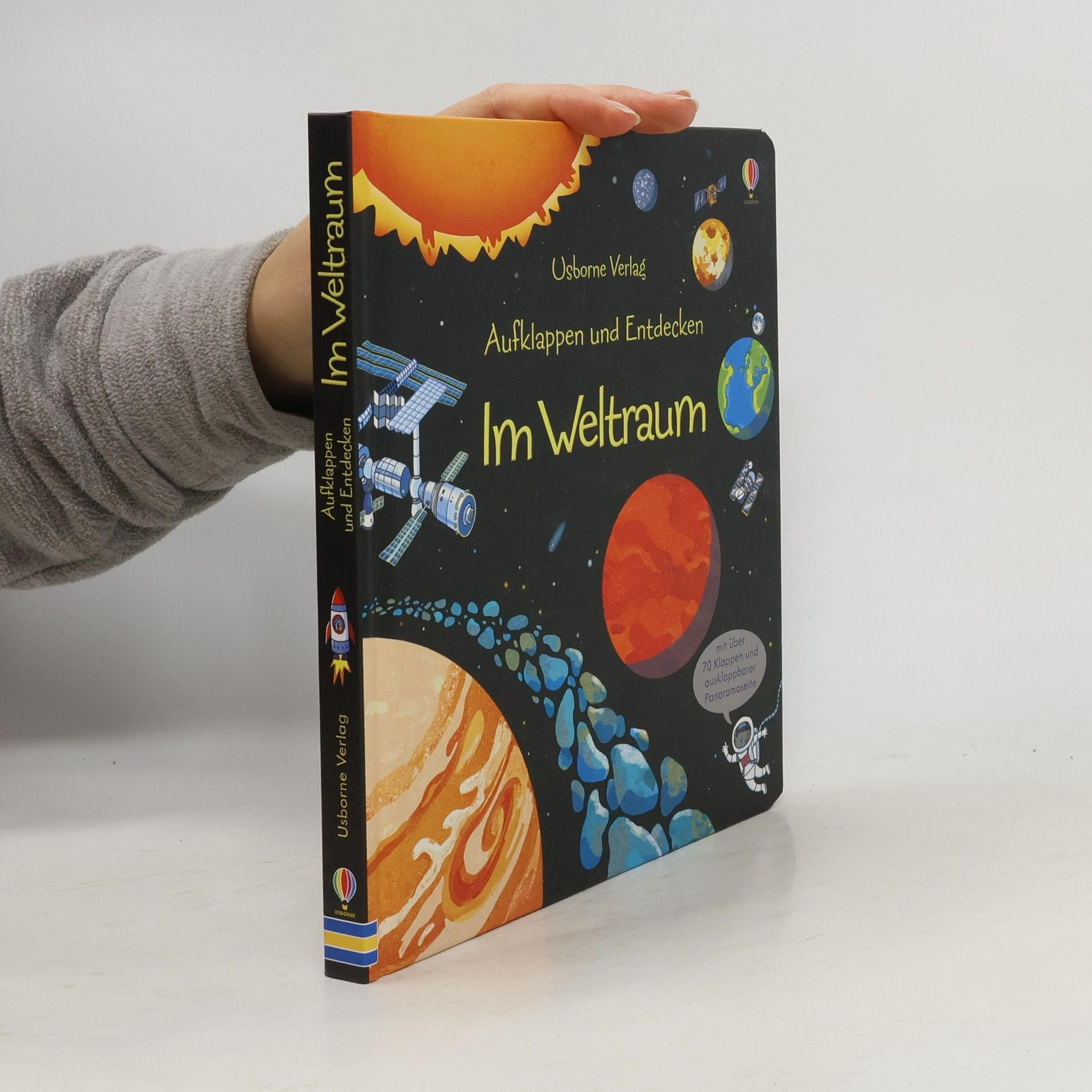 Aufklappen und Entdecken: im Weltraum