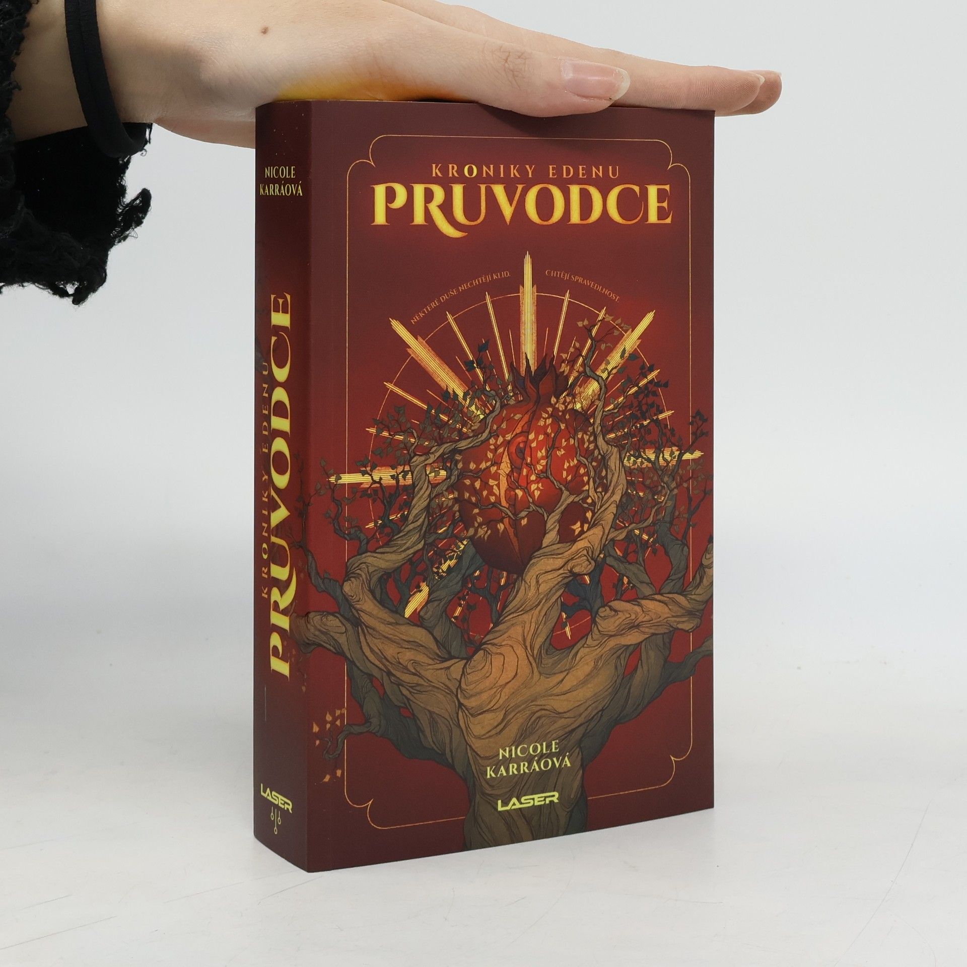 Nicole Karráová Kroniky Edenu. Průvodce