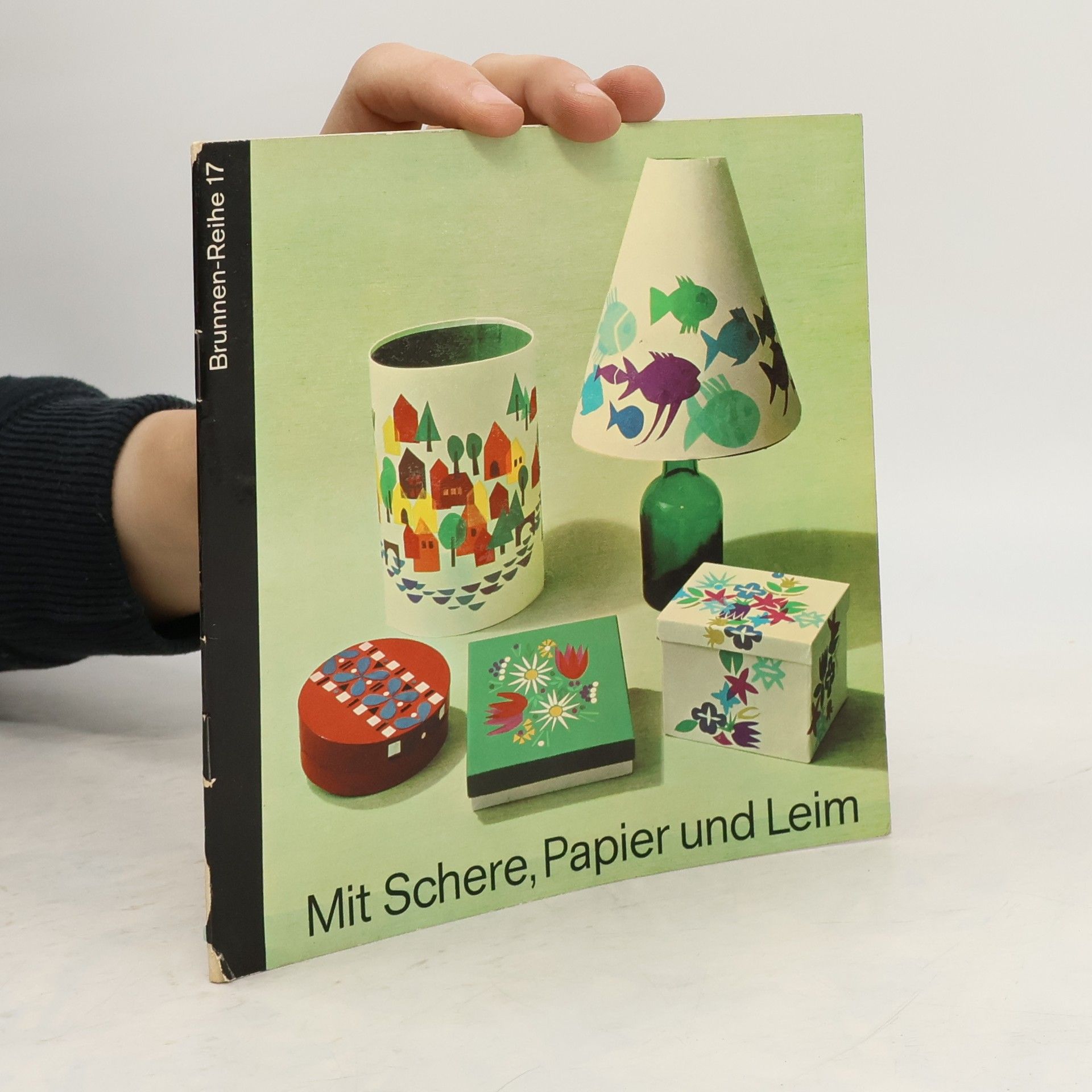 Margrit Kubiak Winkelmann Mit Schere, Papier und Leim