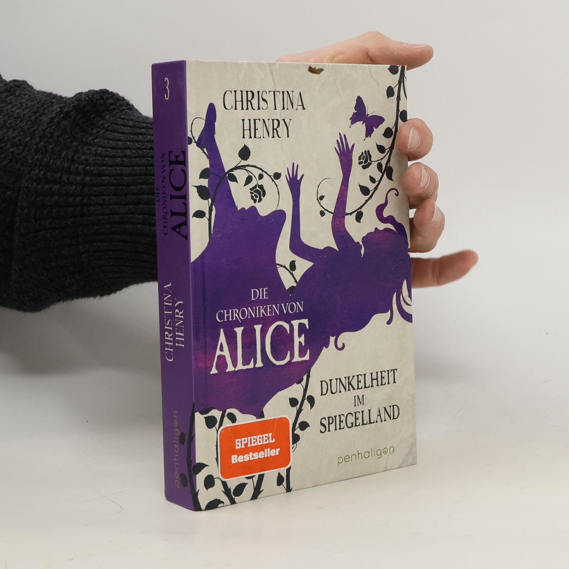 Christina Henry Die Chroniken von Alice. Dunkelheit im Spiegelland