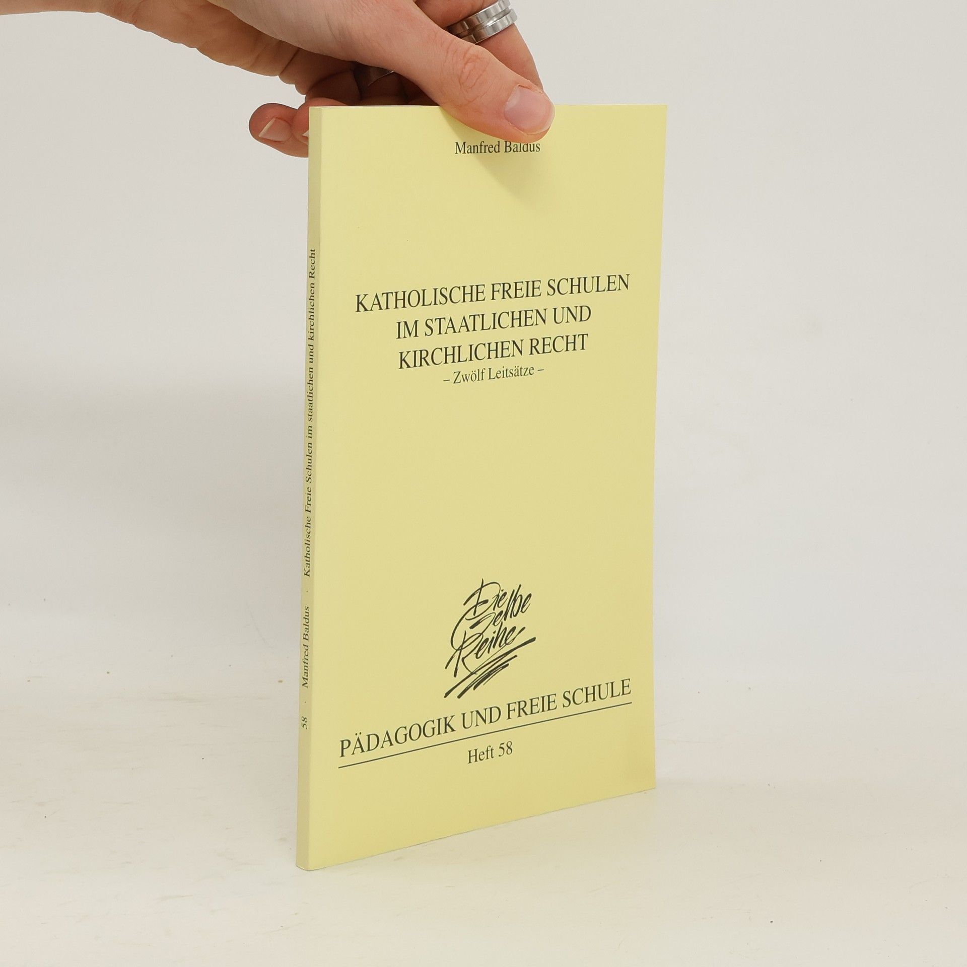 Katholische freie Schulen im staatlichen und kirchlichen Recht