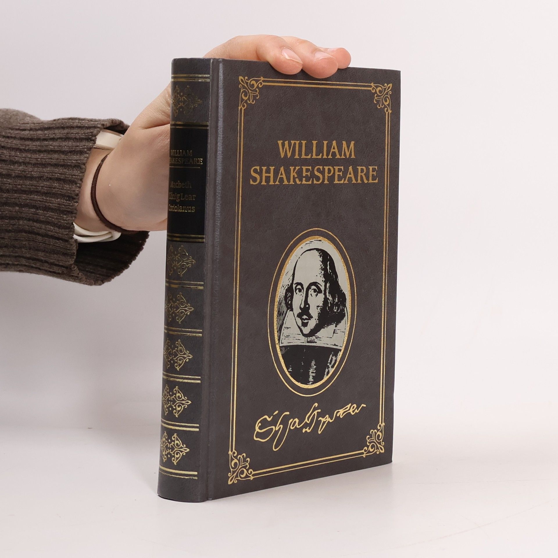 William Shakespeare William Shakespeare. Romeo und Julia. Othello. Hamlet