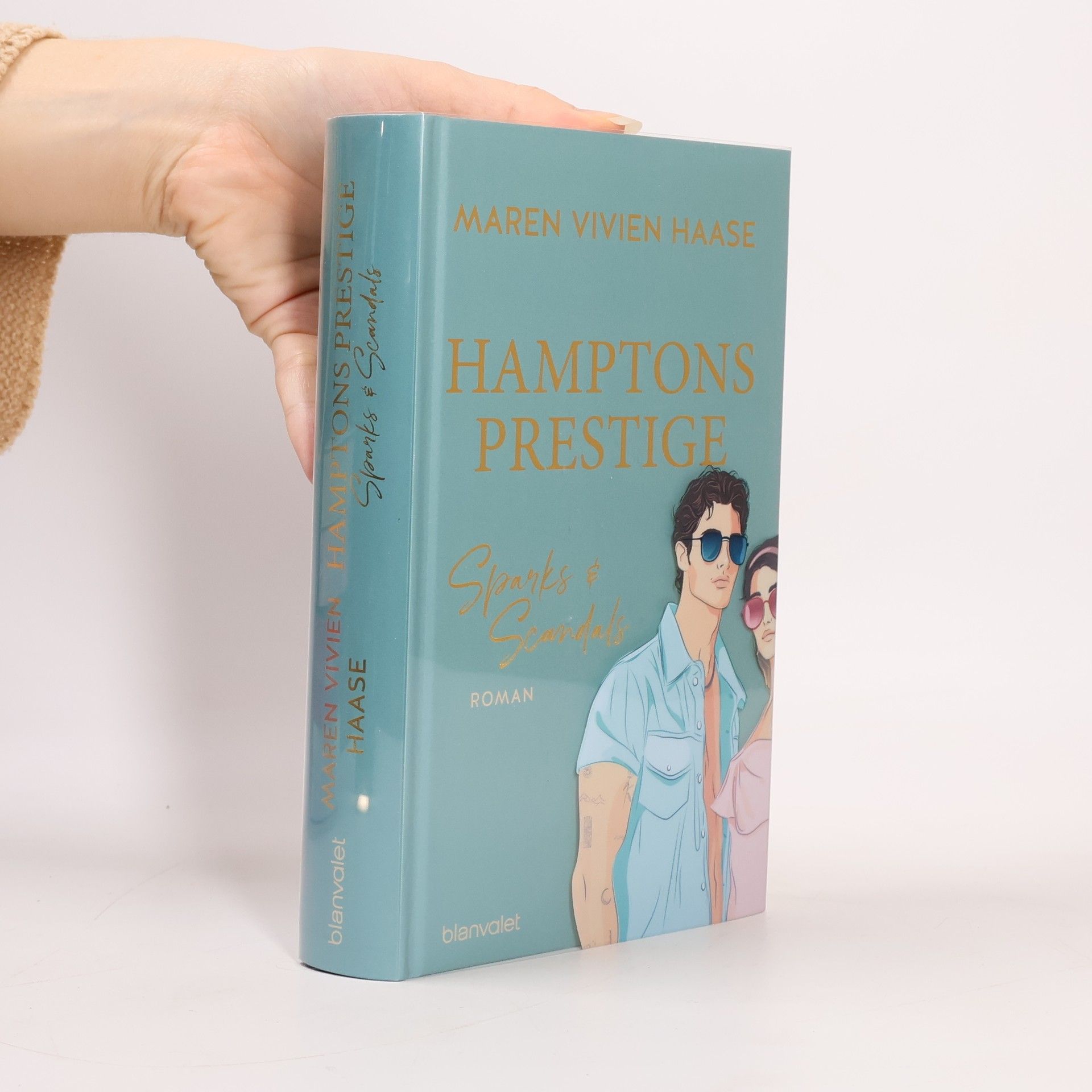 Hamptons Prestige - Sparks & Scandals