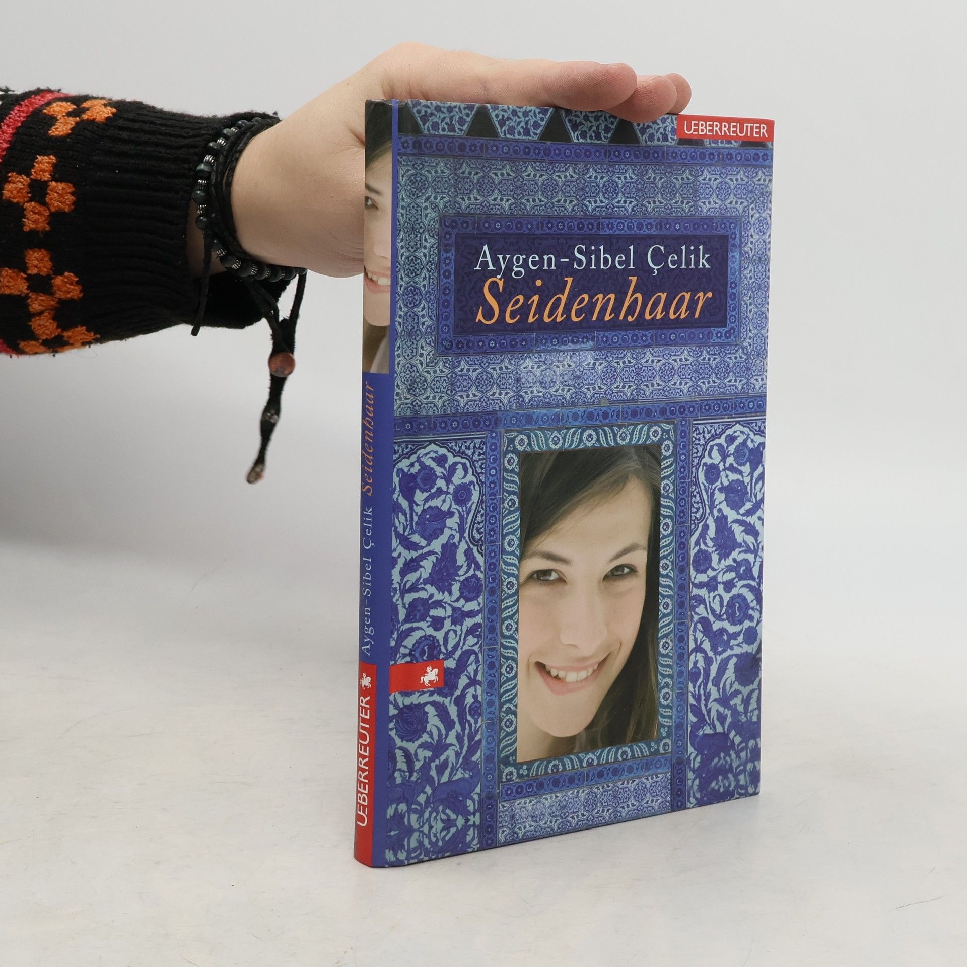 Aygen-Sibel Çelik Seidenhaar