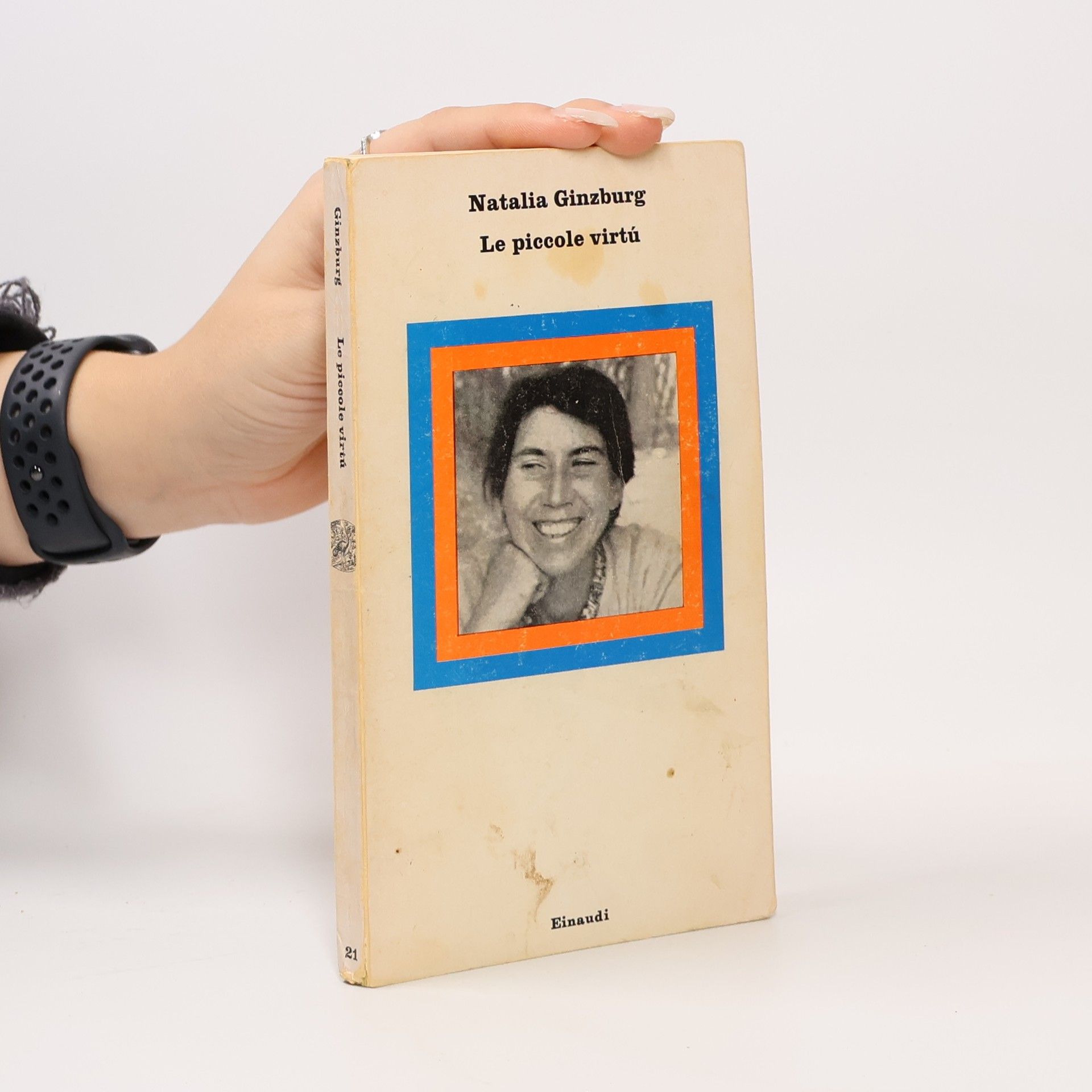 Natalia Ginzburg La piccole virtú