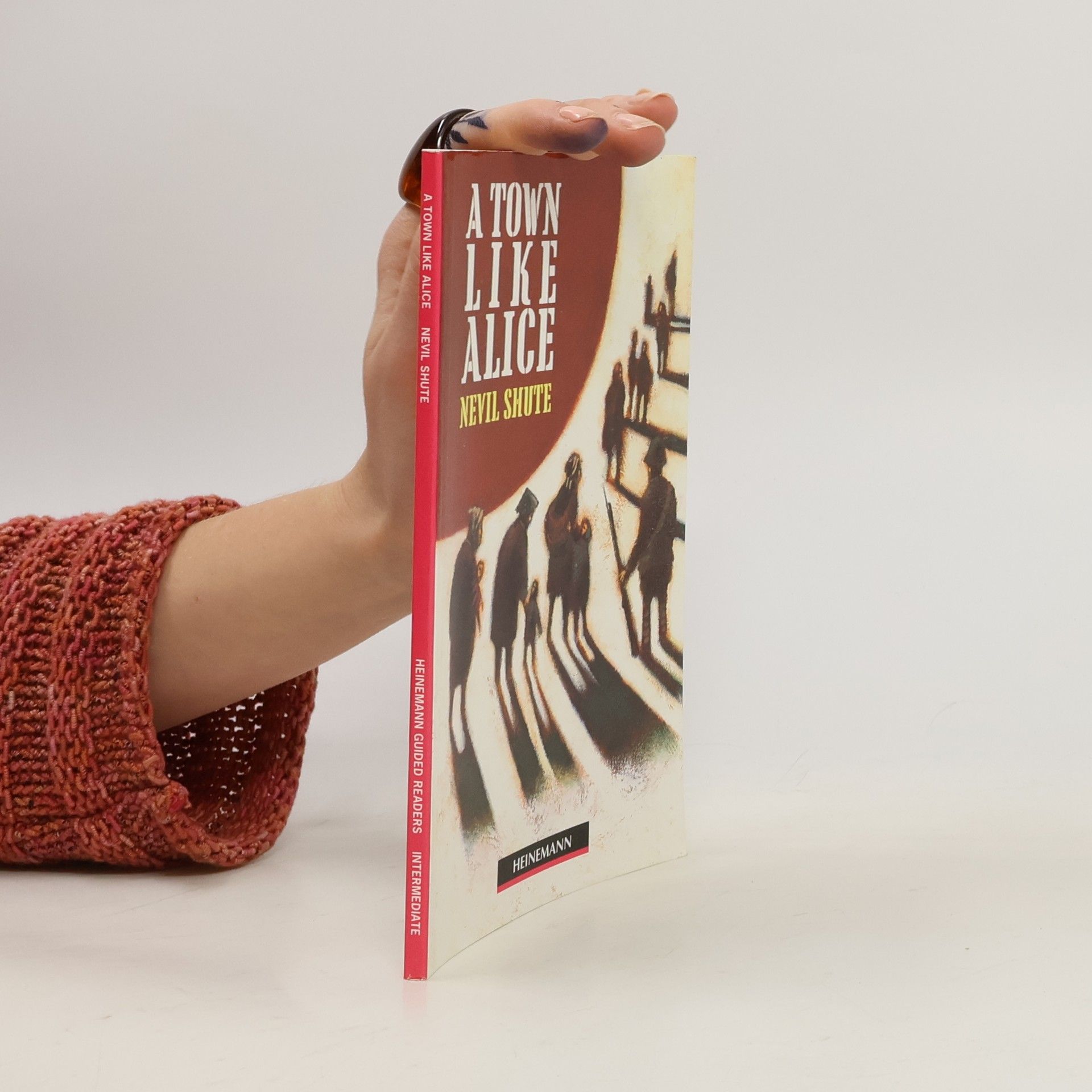 D. R. Hill Heinemann Guided Readers, Intermediate Level: A Town Like Alice