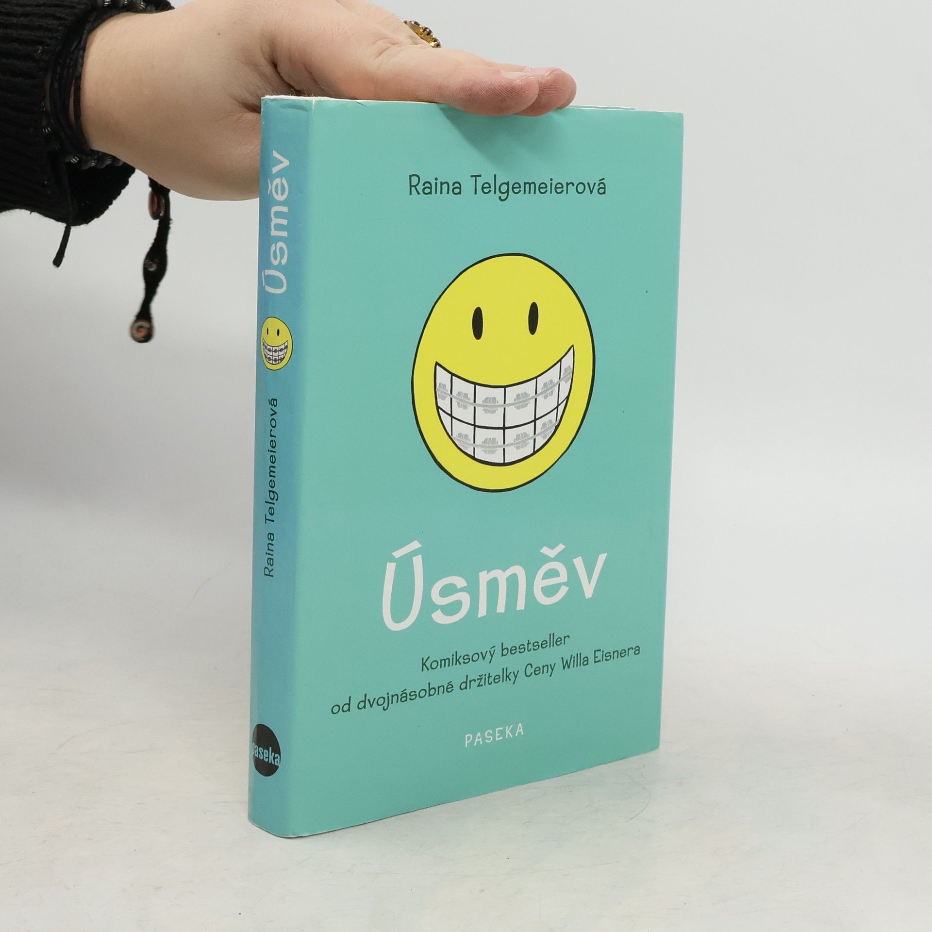Raina Telgemeier Úsměv