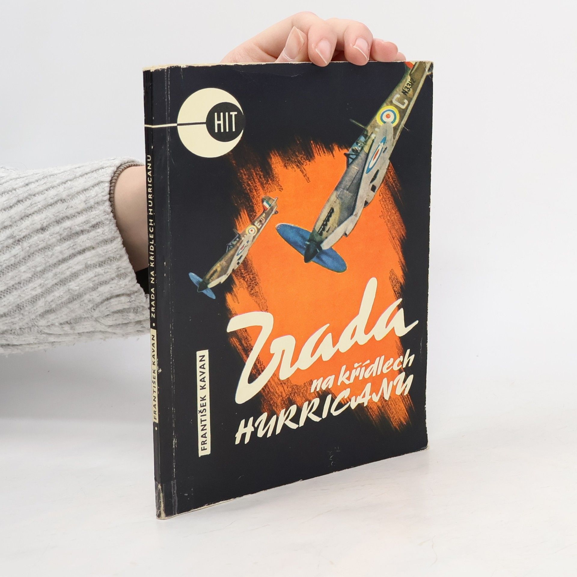 Zrada na křídlech hurricanu