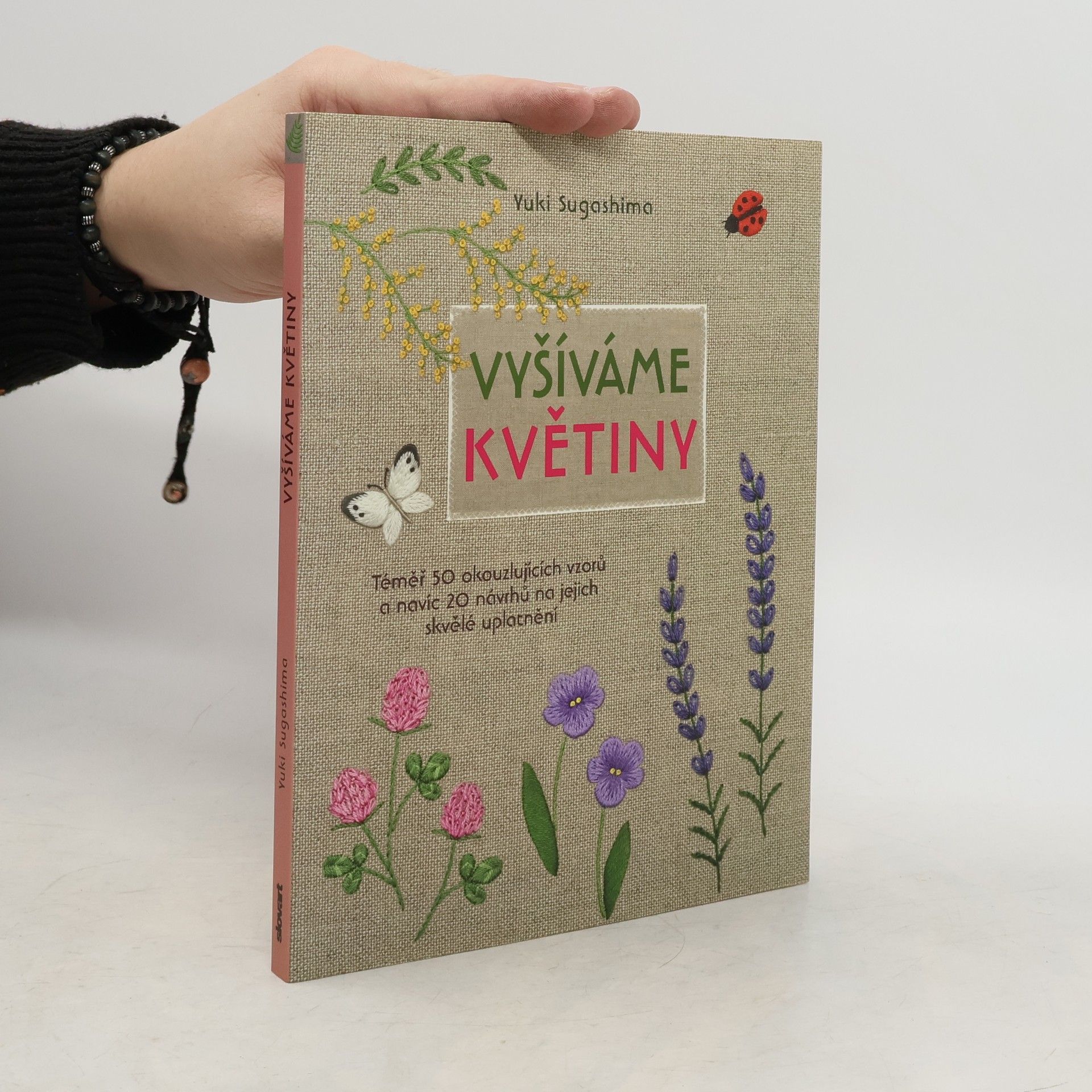 Yuki Sugashima Vyšíváme květiny