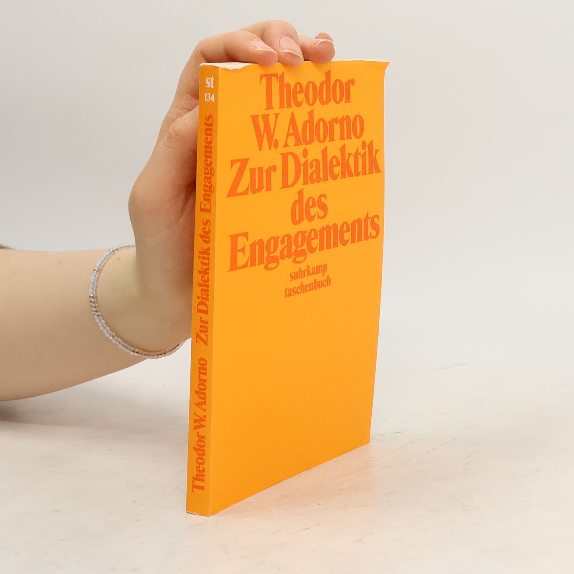 Theodor W. Adorno Zur Dialektik des Engagements