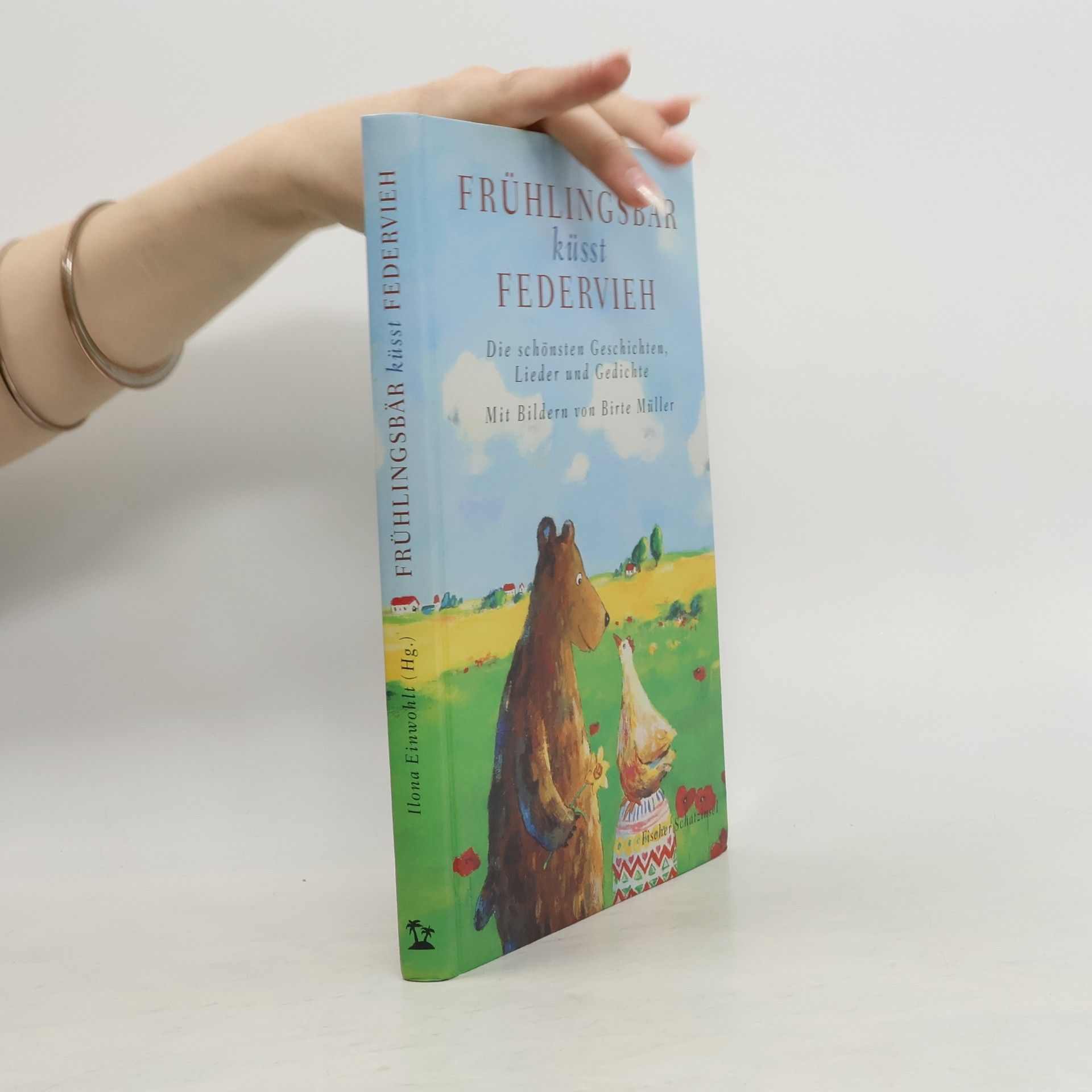 Ilona Einwohlt Frühlingsbär küsst Federvieh