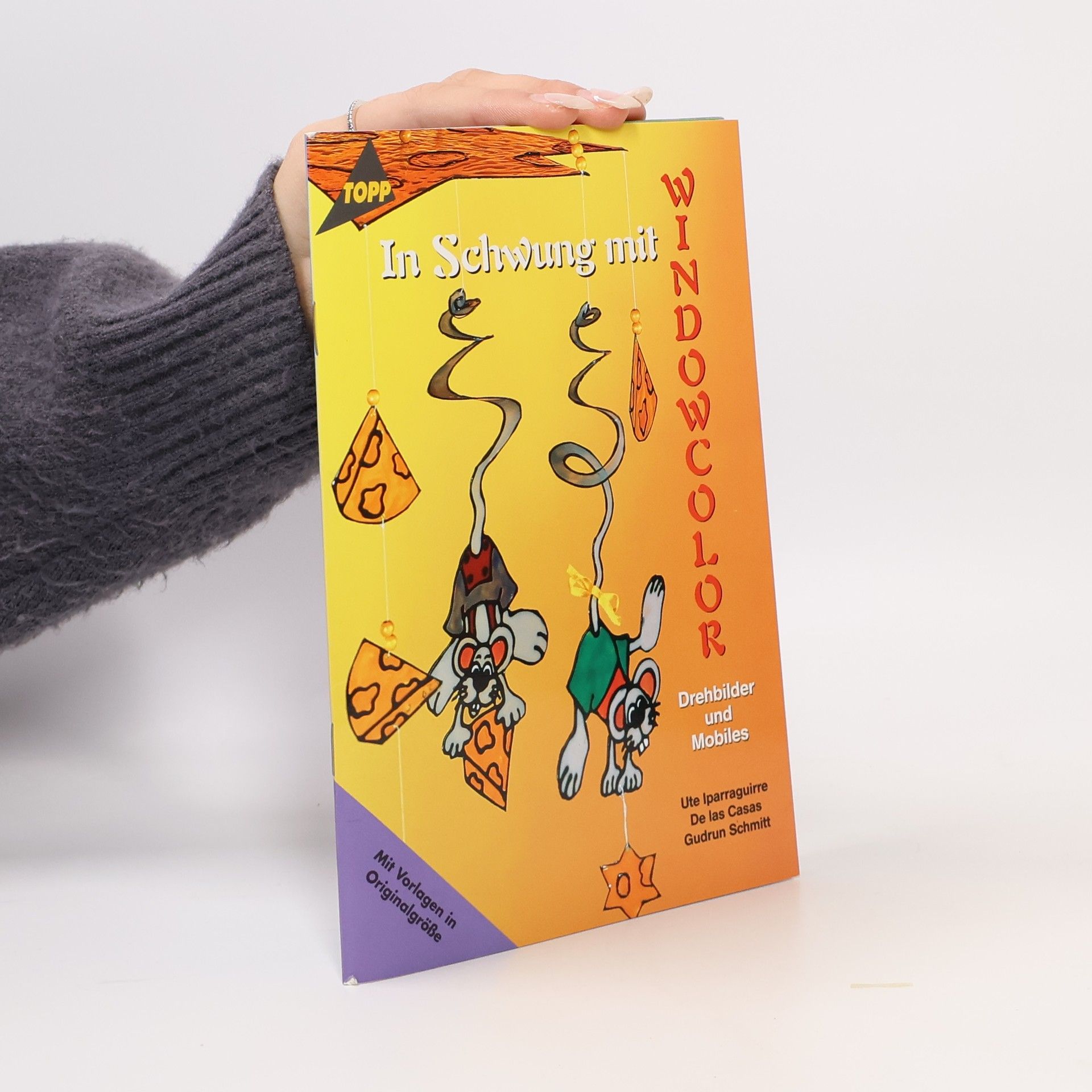 Ute Iparraguirre de las Casas In Schwung mit Windowcolor. Drehbilder und Mobiles.