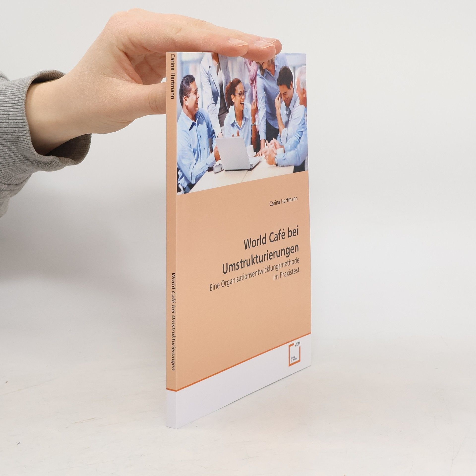World Café bei Umstrukturierungen: Eine Organisationsentwicklungsmethode im Praxistest