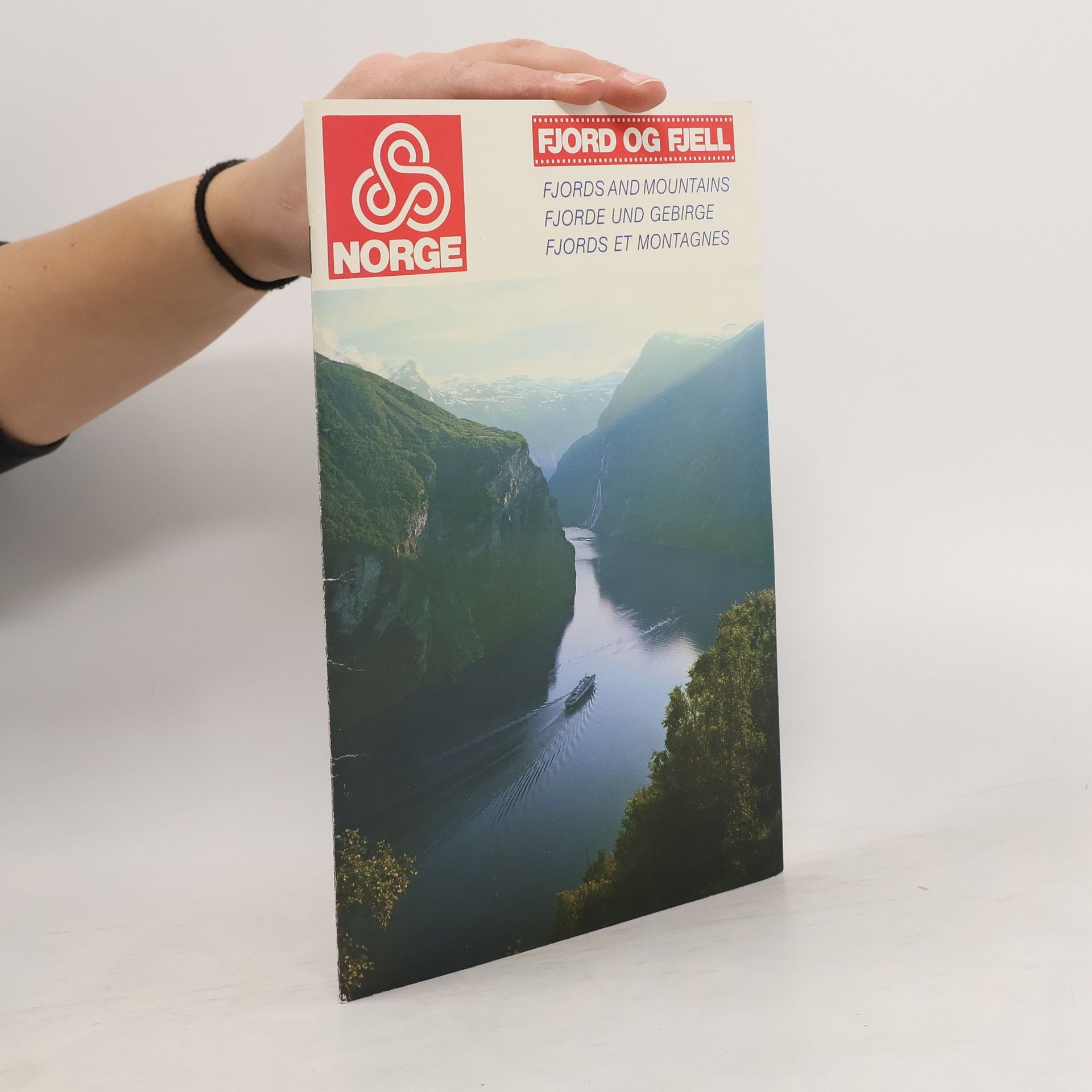 Kolektiv autorů Fjord og fjell