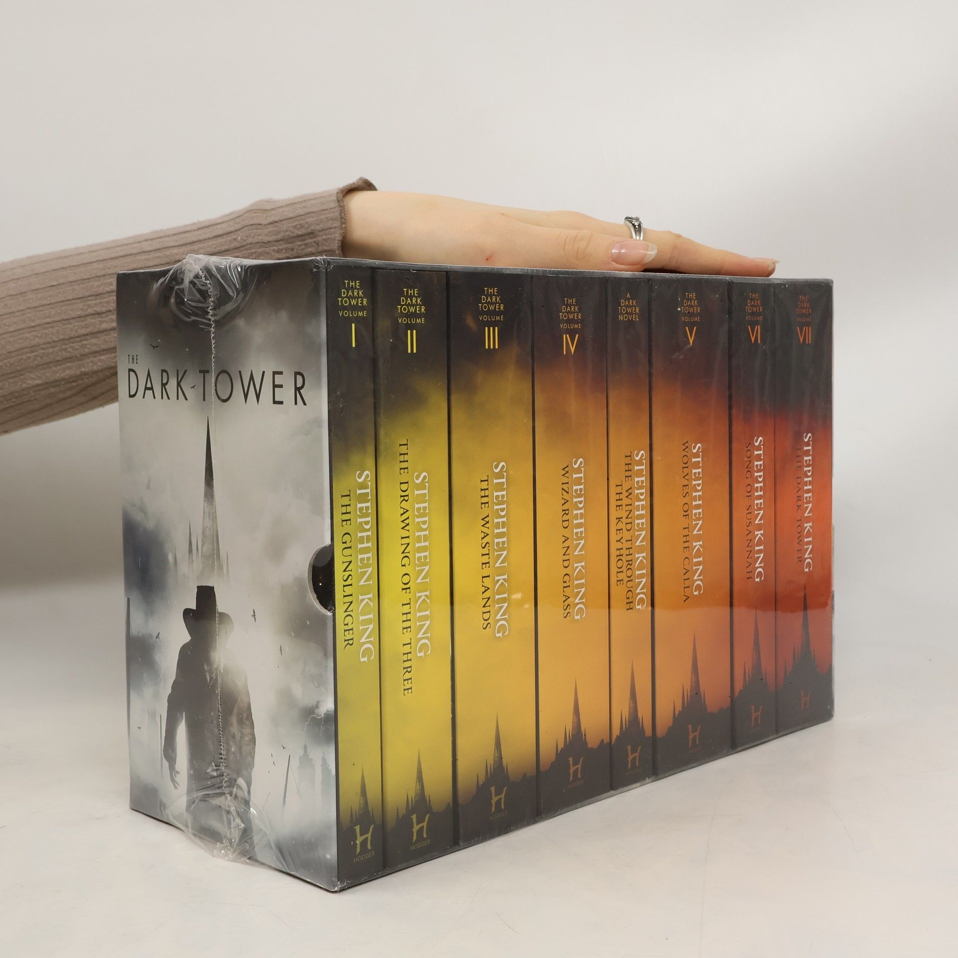 Stephen King The Dark Tower Boxset. 7 Dark Tower Novels Plus Wind Through the Keyhole