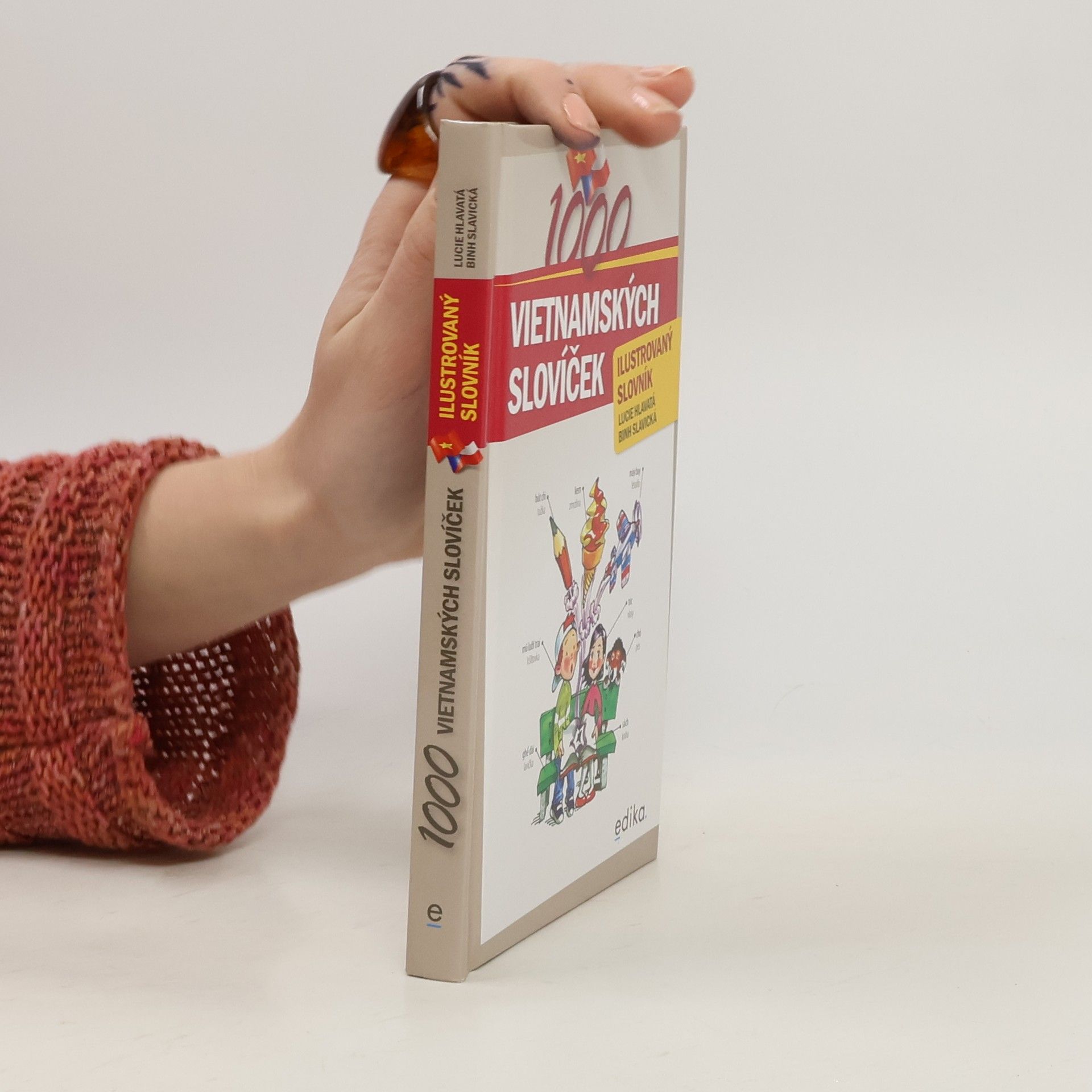 Lucie Hlavatá 1000 vietnamských slovíček : ilustrovaný slovník
