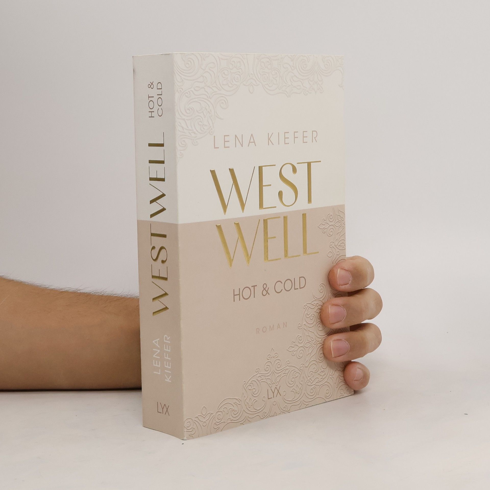 Lena Kiefer Westwell - Hot & Cold