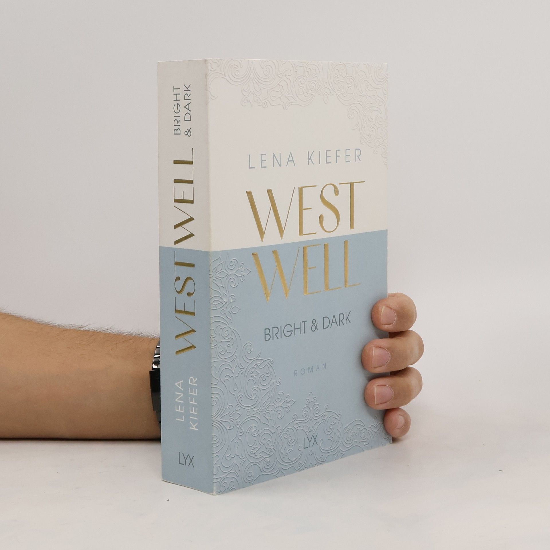 Lena Kiefer Westwell. Bright & Dark