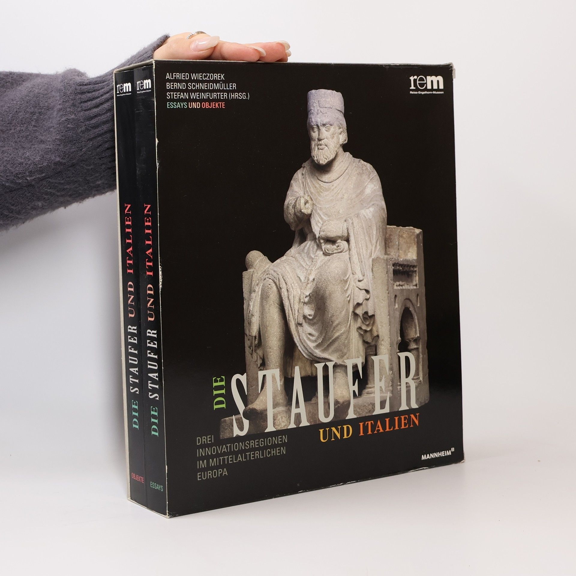 Collectif d'auteurs Die Staufer und Italien. Essays. Objekte