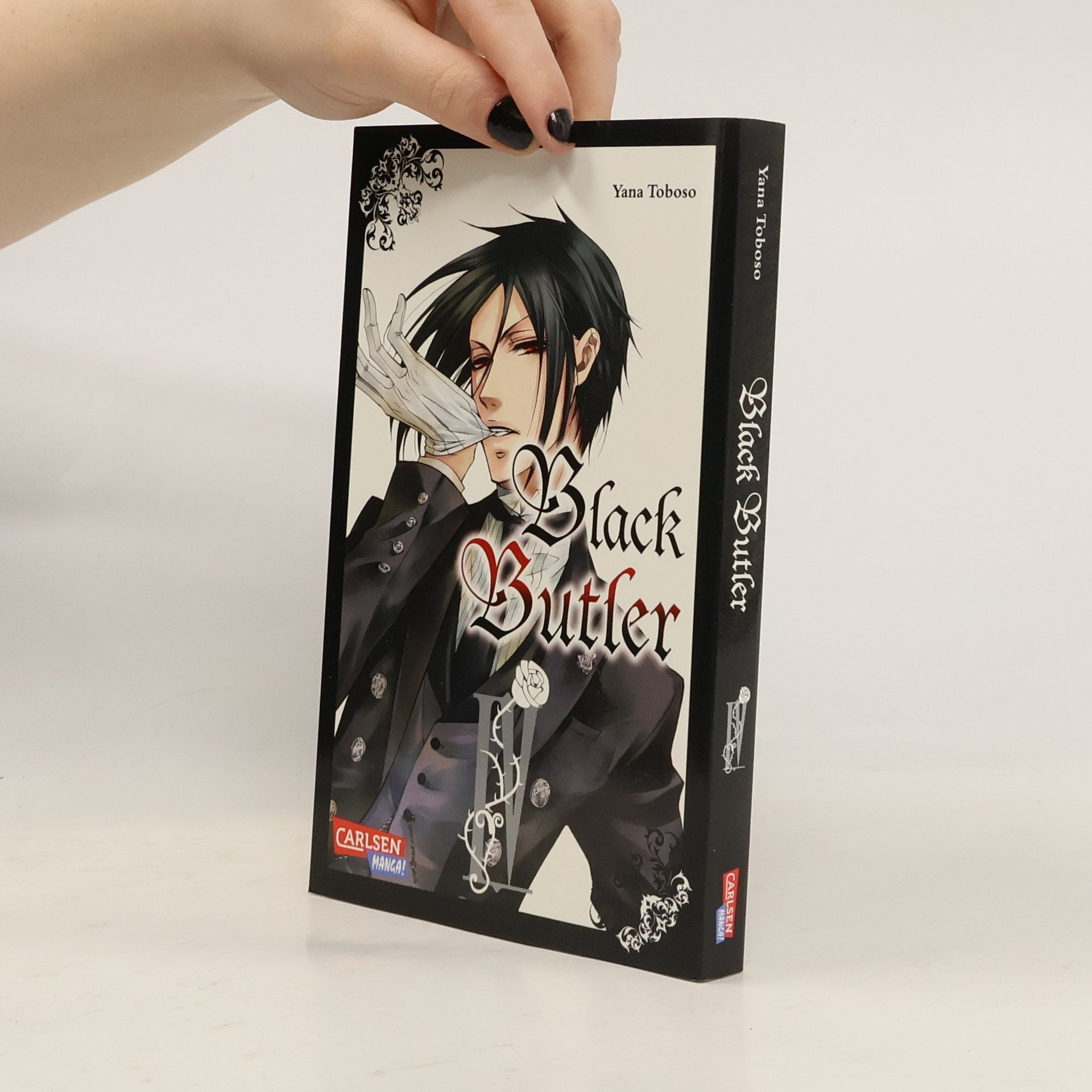 Yana Toboso Black butler 4