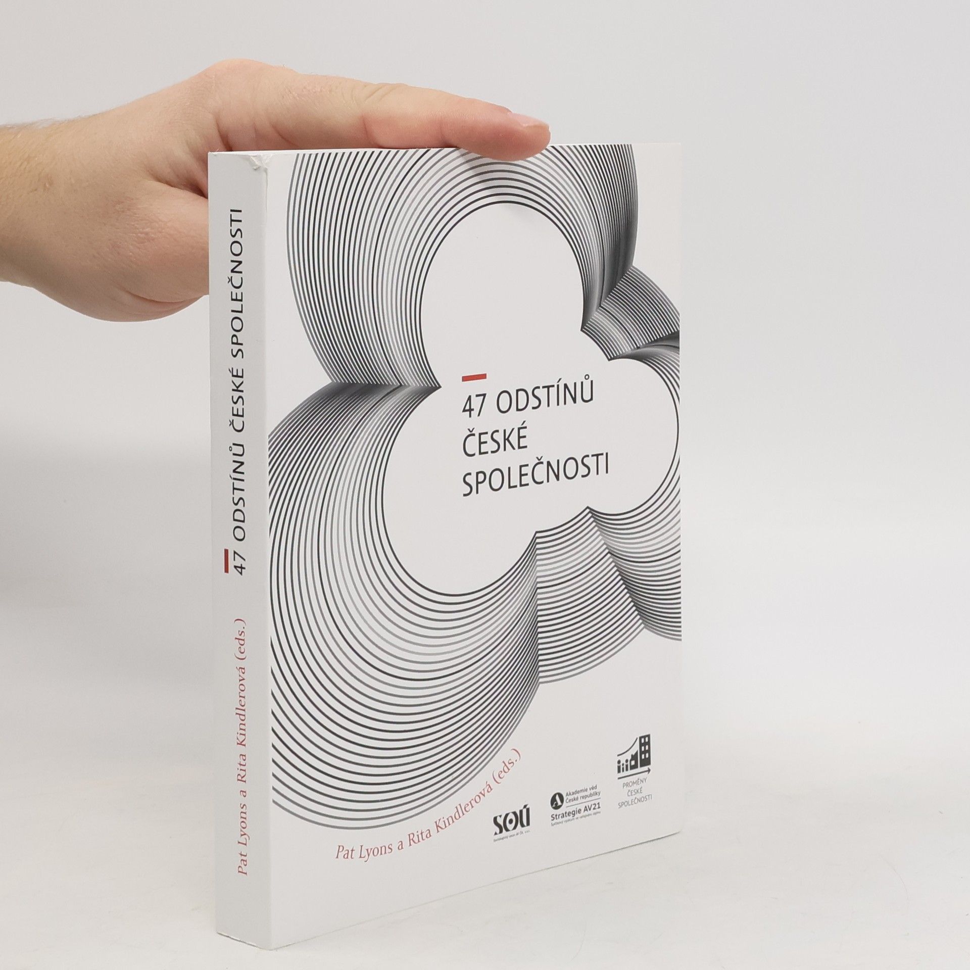 Pat Lyons 47 odstínů české společnosti