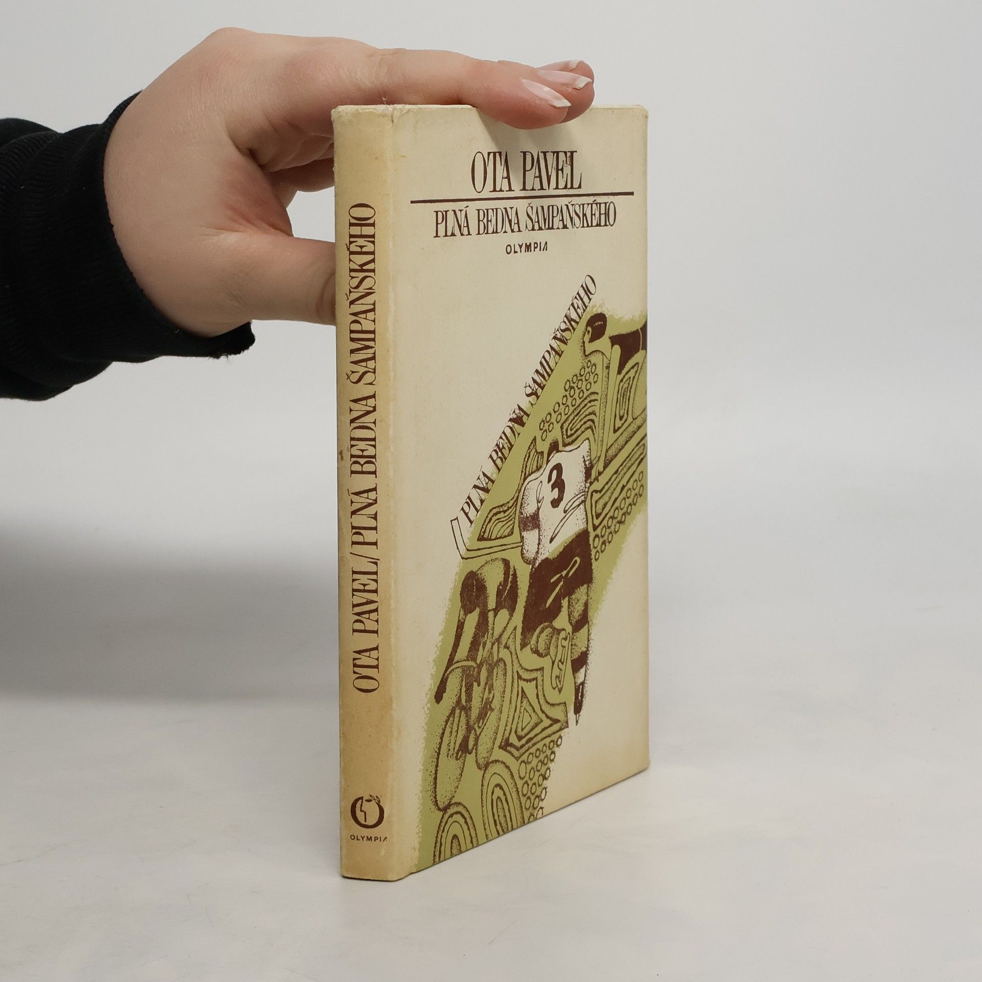 Plná bedna šampaňského