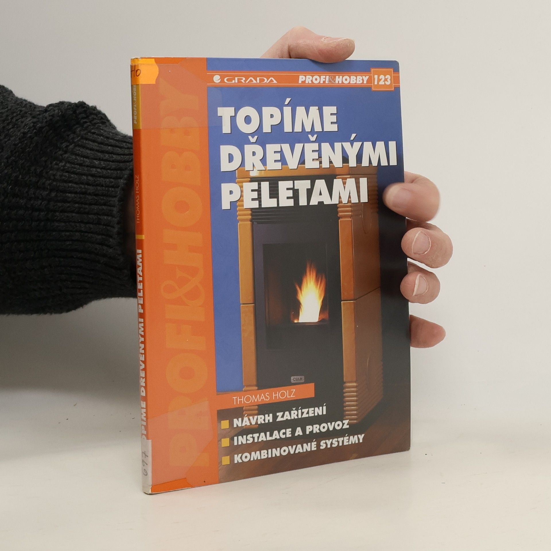 Thomas Holz Topíme dřevěnými peletami