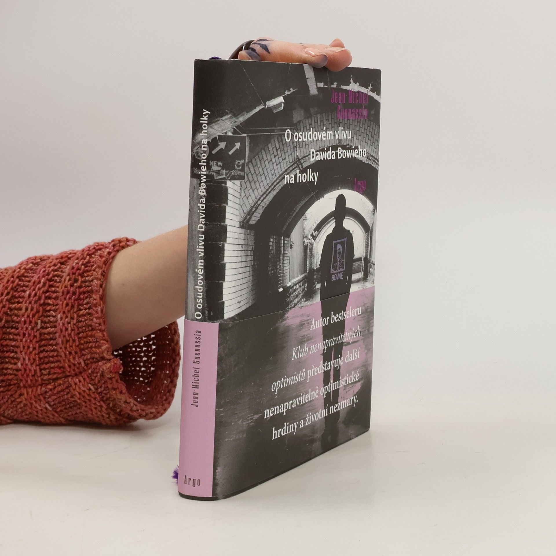 O osudovém vlivu Davida Bowieho na holky