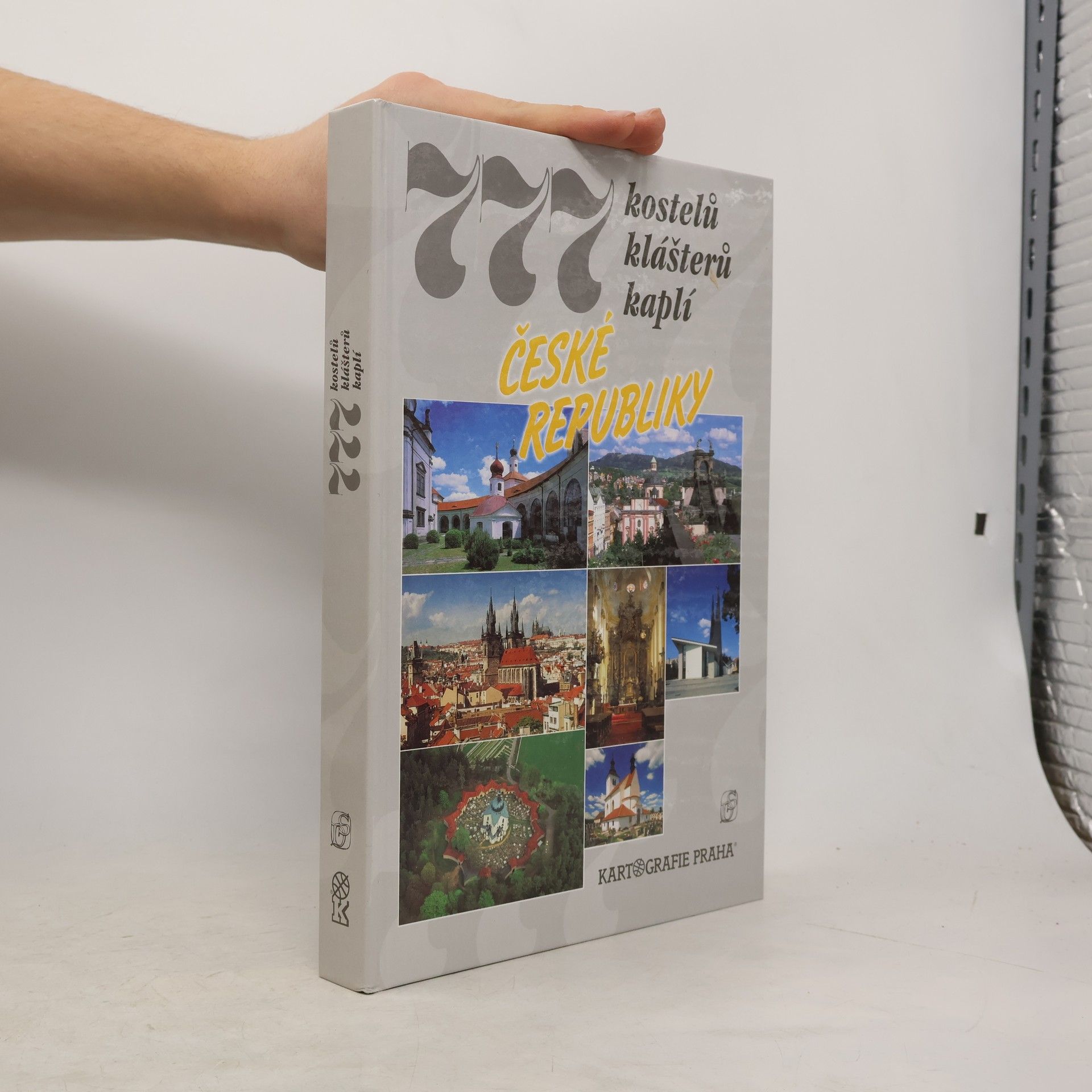 P. David 777 kostelů, klášterů, kaplí České republiky