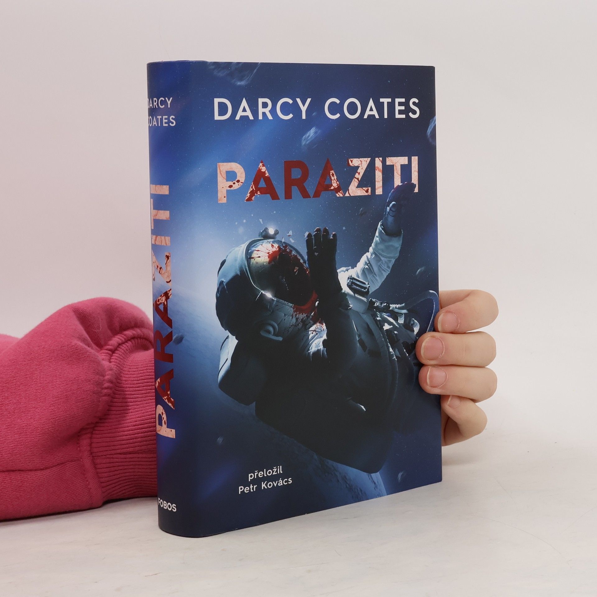 Darcy Coates Paraziti