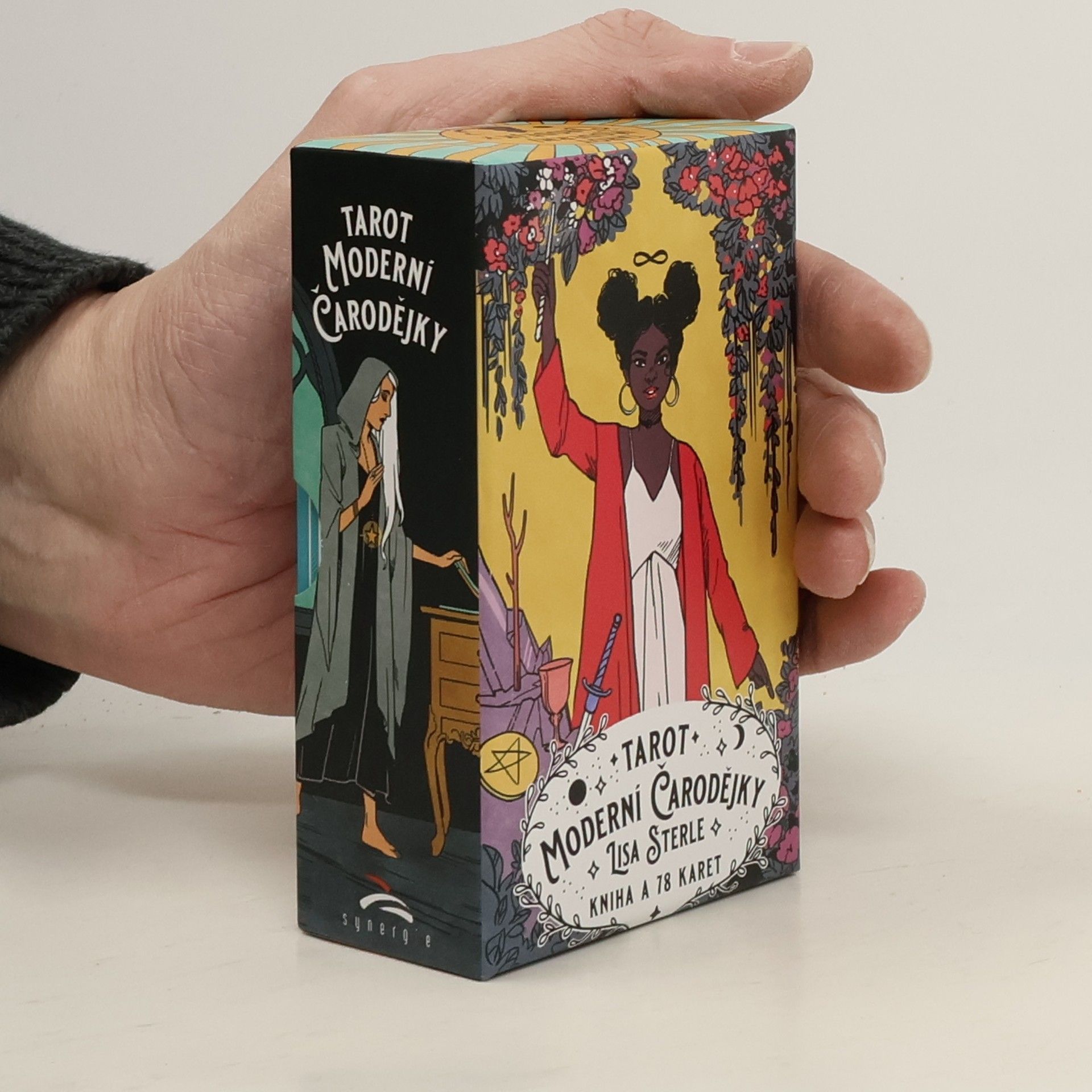 Lisa Sterle Tarot moderní čarodějky
